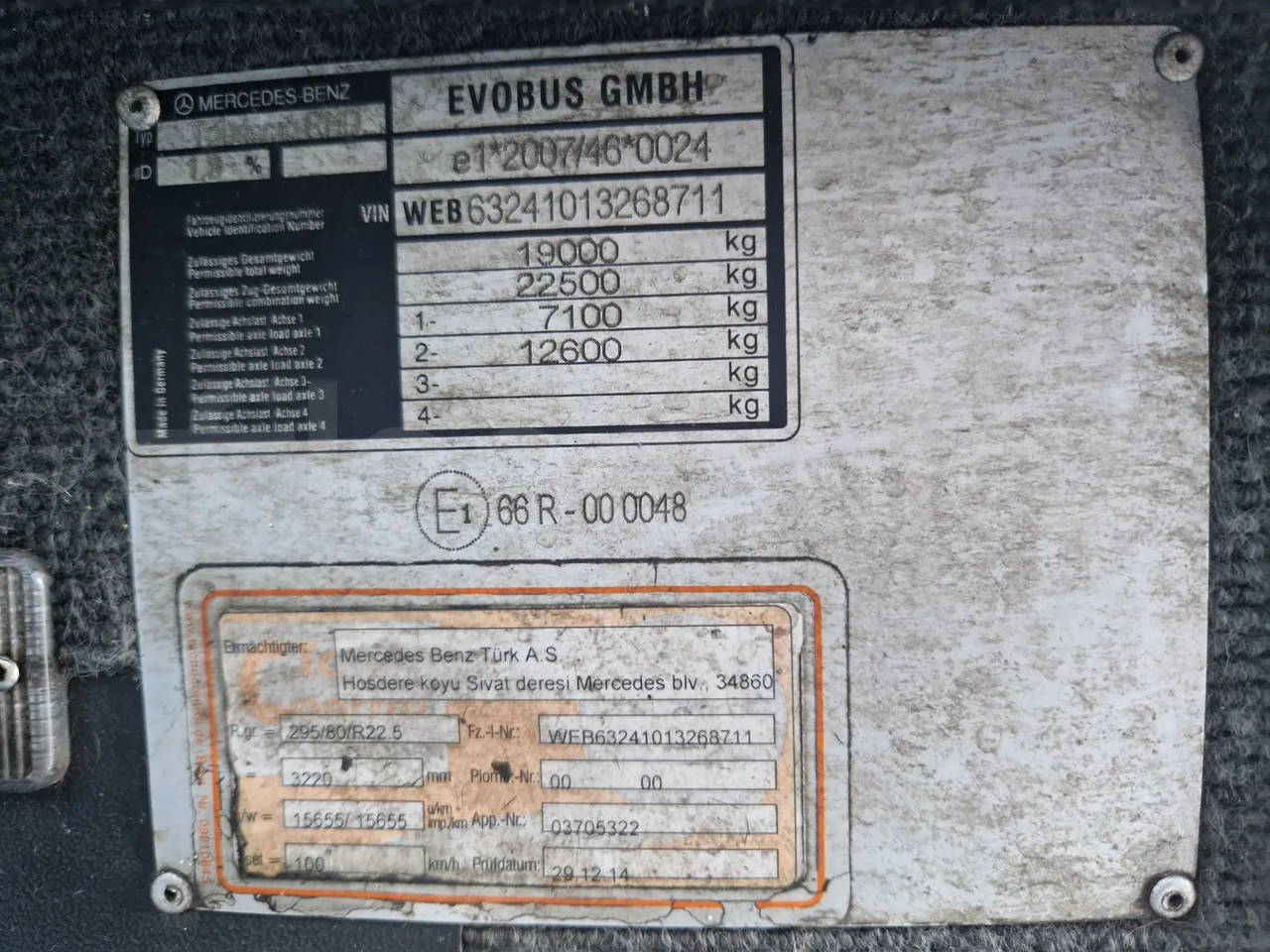 Mercedes-Benz Tourismo RHD / Euro 6 - 290 Kw - 12,140 Mt - vehicle plate photo