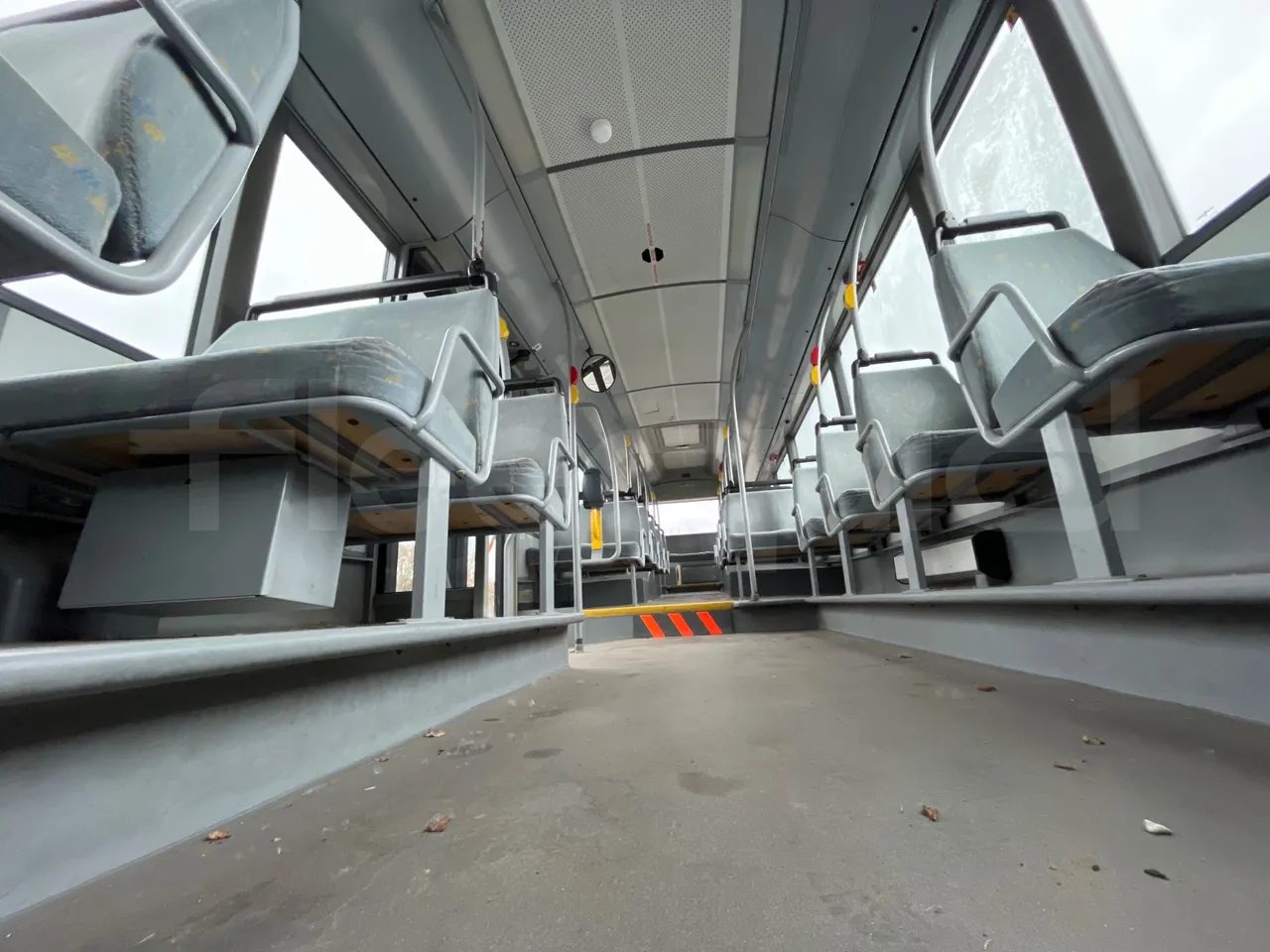 Van Hool 600 600/2 -EUR3 - 206kW-11.6m - seat brackets photo