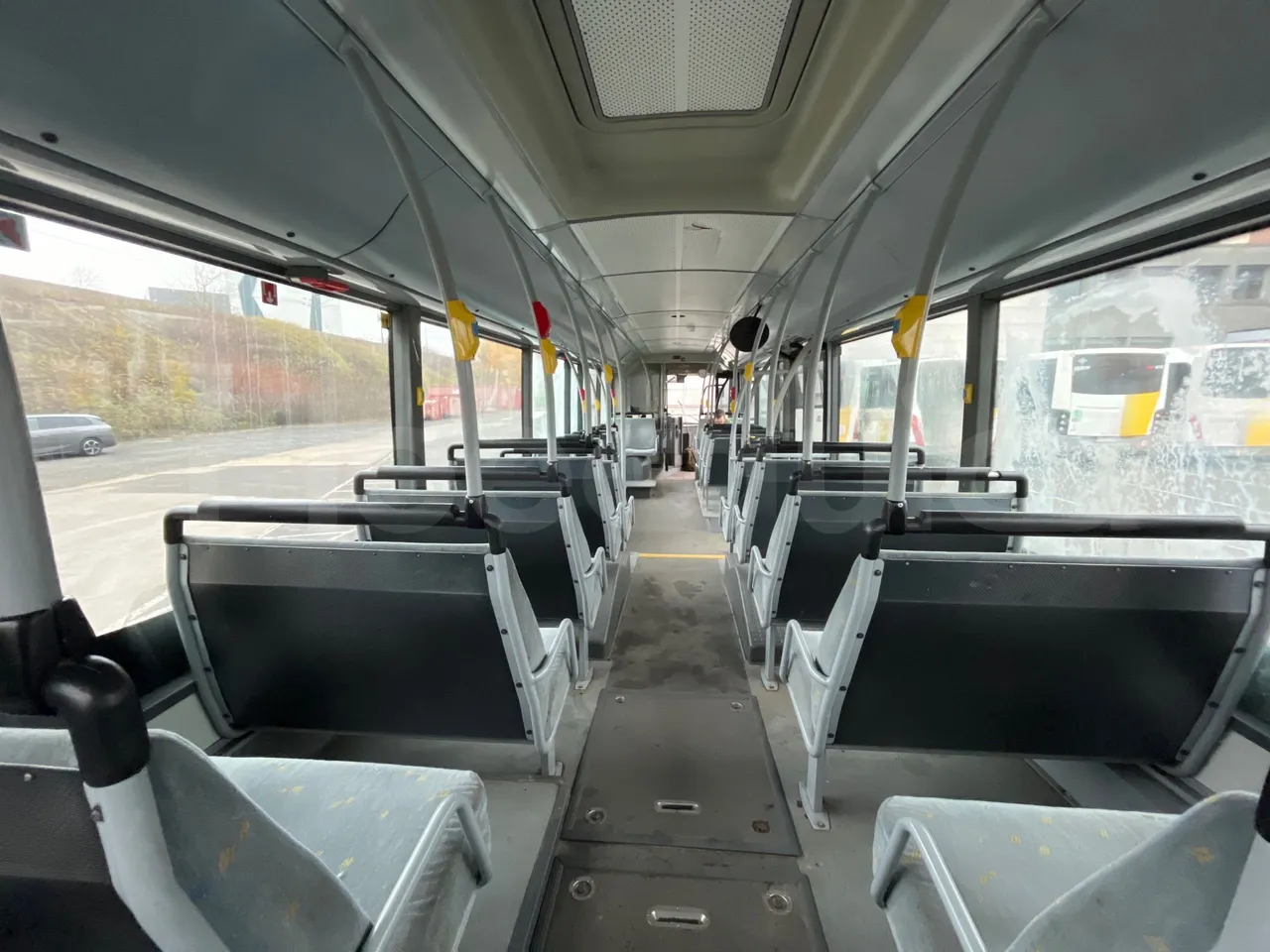 Van Hool 600 600/2 -EUR3 - 206kW-11.6m - floor hatches photo