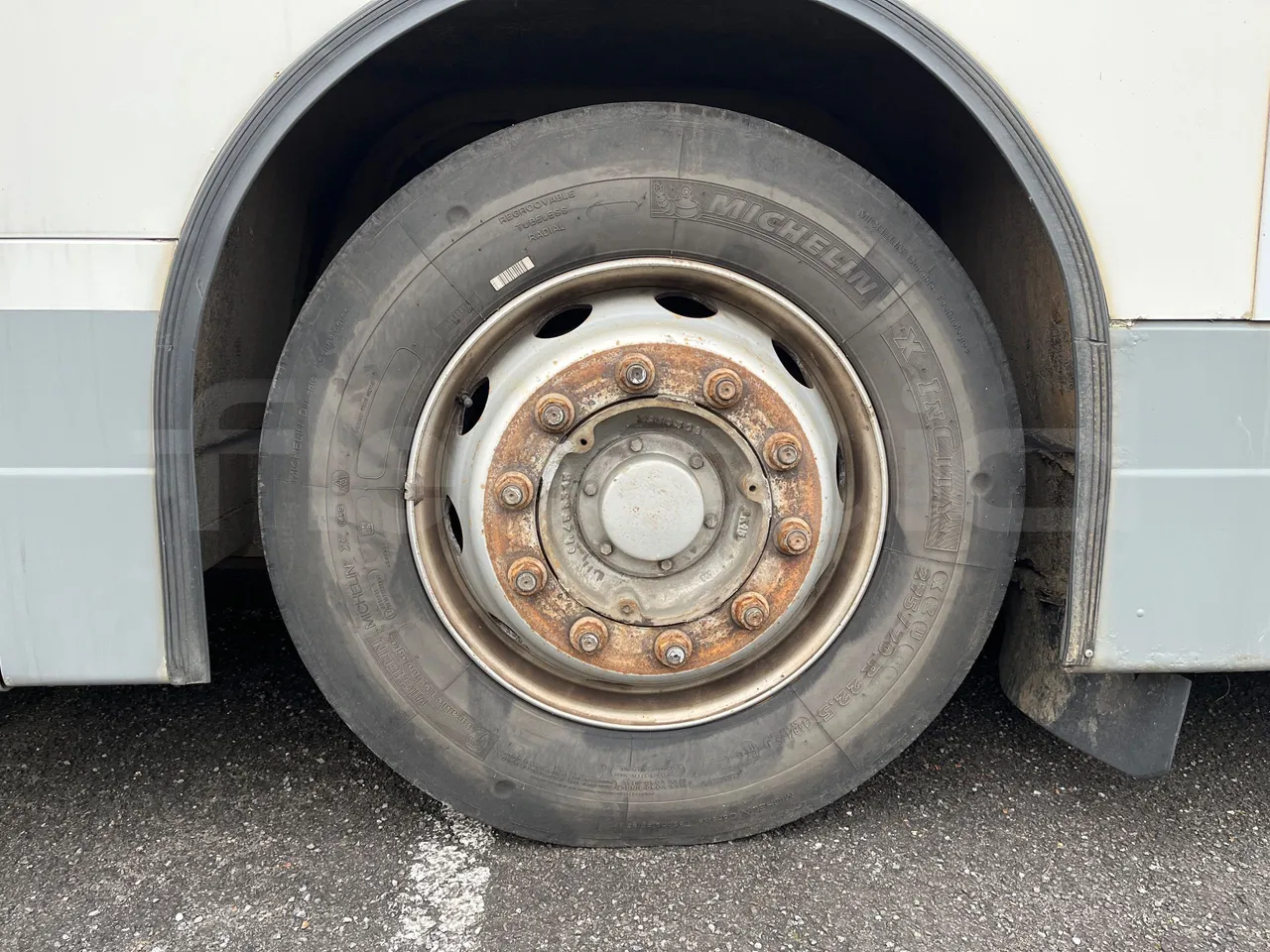 Van Hool 600 600/2 -EUR3 - 206kW-11.6m - tread condition second axle tires left