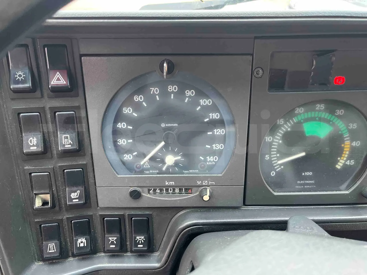 Iveco Daily A40E12 - Euro 2 - 90 kW - 5.970 mt - driver's seat photo