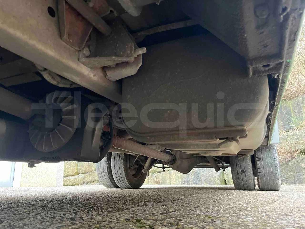 Iveco Daily A40E12 - Euro 2 - 90 kW - 5.970 mt - front shock absorbers left