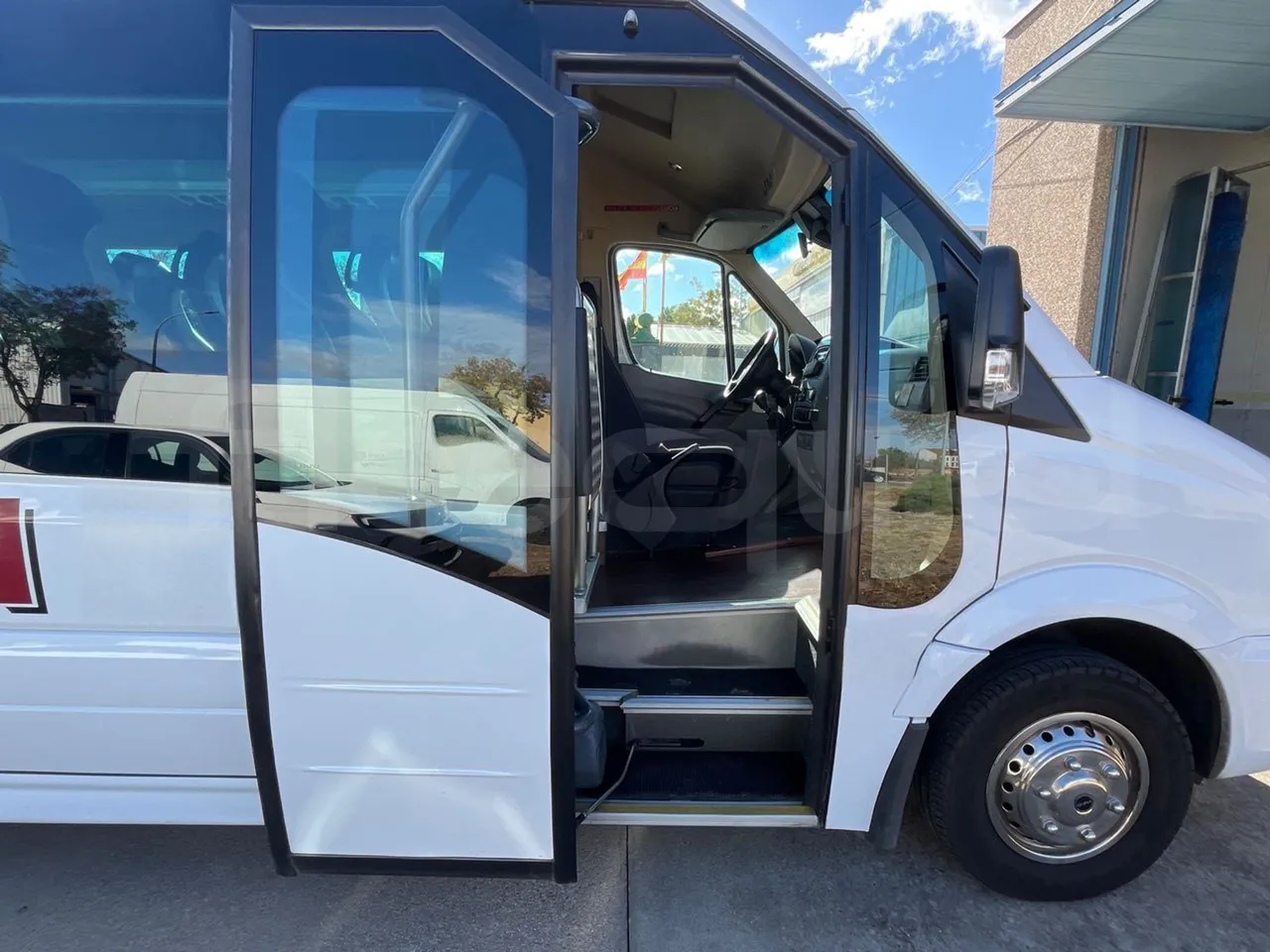 Mercedes-Benz Sprinter UNVI - EUR6/120kW/7.545m - front door 1 open