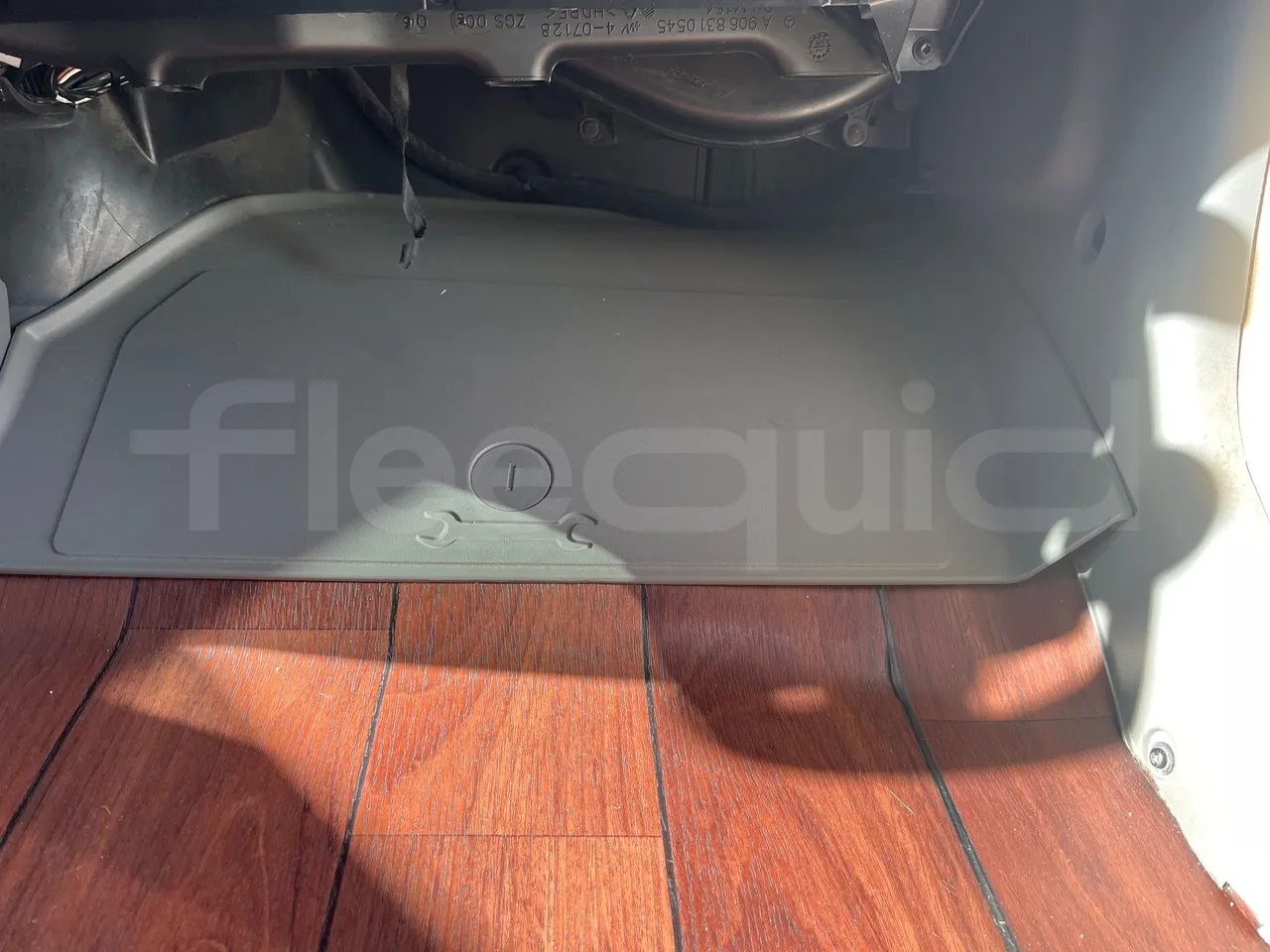 Mercedes-Benz Sprinter UNVI - EUR6/120kW/7.545m - jack and driver keys