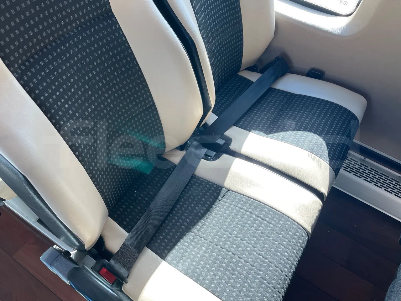 Mercedes-Benz Sprinter UNVI - EUR6/120kW/7.545m - central seat safety belt