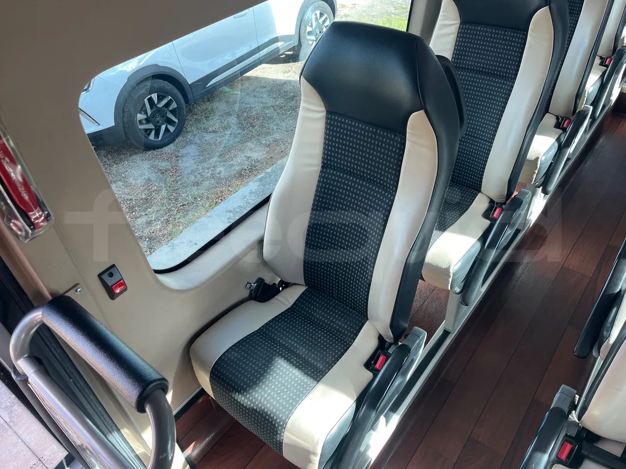 Mercedes-Benz Sprinter UNVI - EUR6/120kW/7.545m - single seat detail