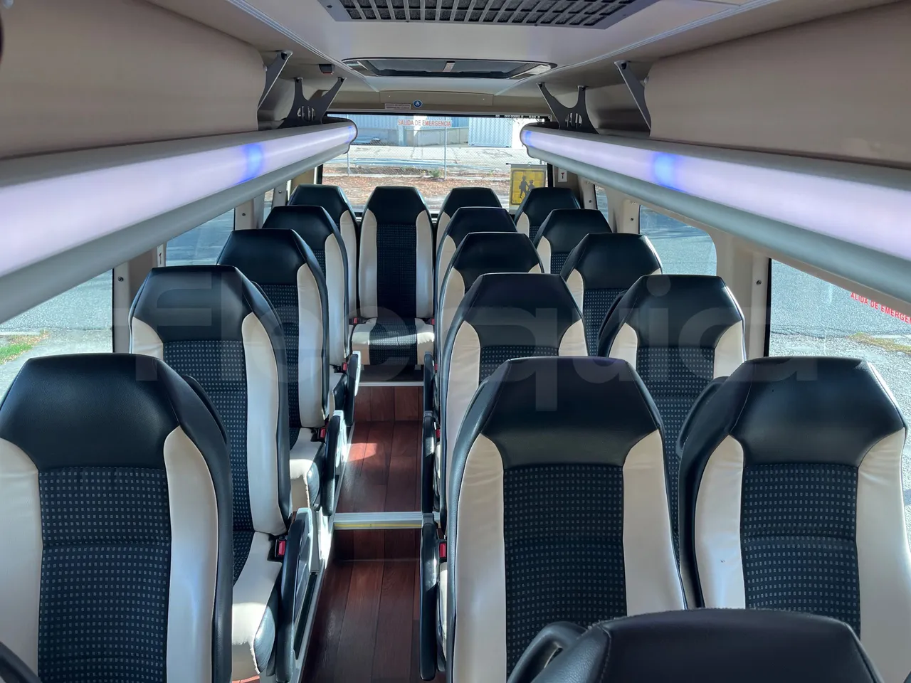 Mercedes-Benz Sprinter UNVI - EUR6/120kW/7.545m - reverse view middle aisle