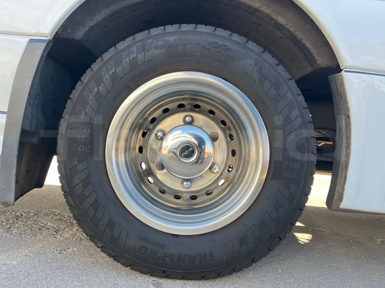 Mercedes-Benz Sprinter UNVI - EUR6/120kW/7.545m - tread condition front tires left