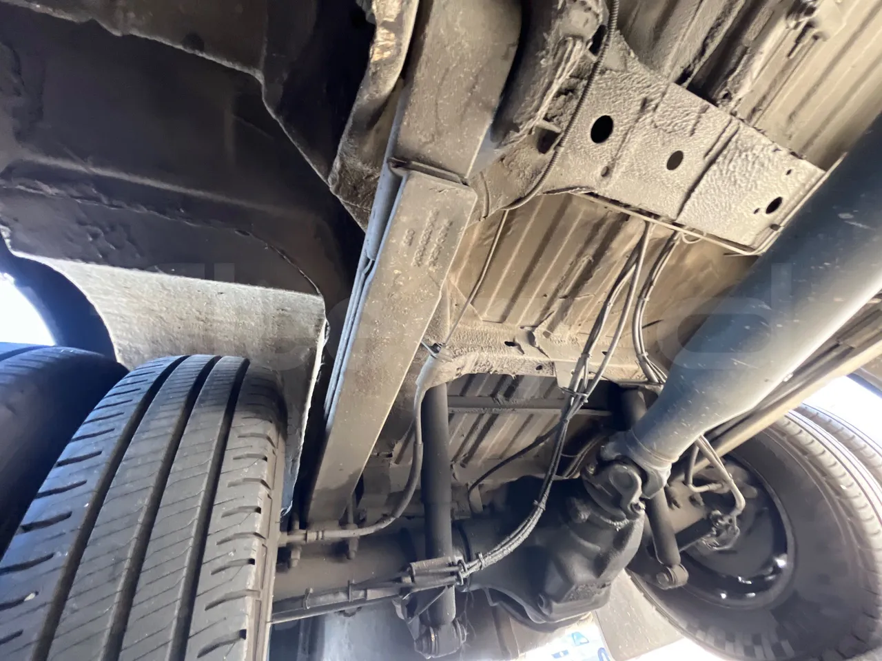 Mercedes-Benz Sprinter UNVI - EUR6/120kW/7.545m - axle 2 shock absorbers 1 left