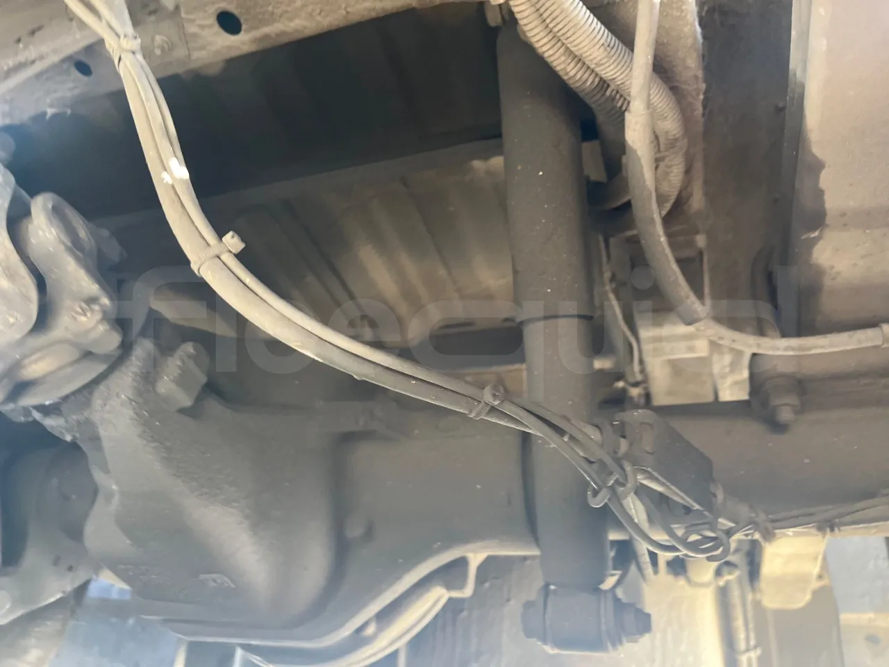 Mercedes-Benz Sprinter UNVI - EUR6/120kW/7.545m - axle 2 shock absorbers 1 right