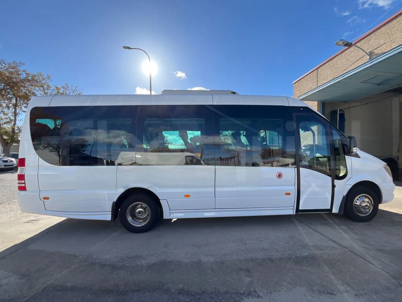 Mercedes-Benz Sprinter UNVI - EUR6/120kW/7.545m - right side doors closed