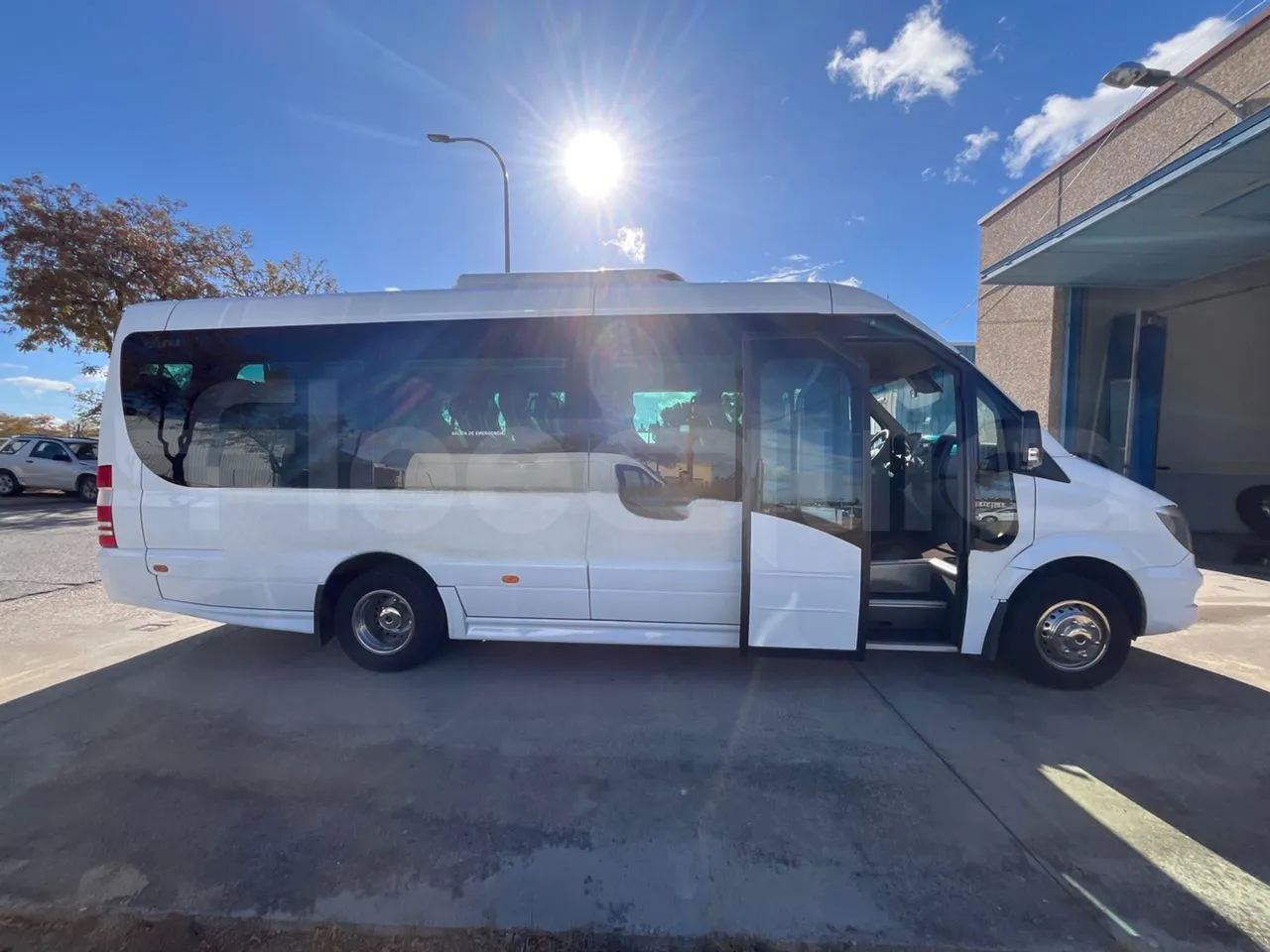 Mercedes-Benz Sprinter UNVI - EUR6/120kW/7.545m - right side doors open