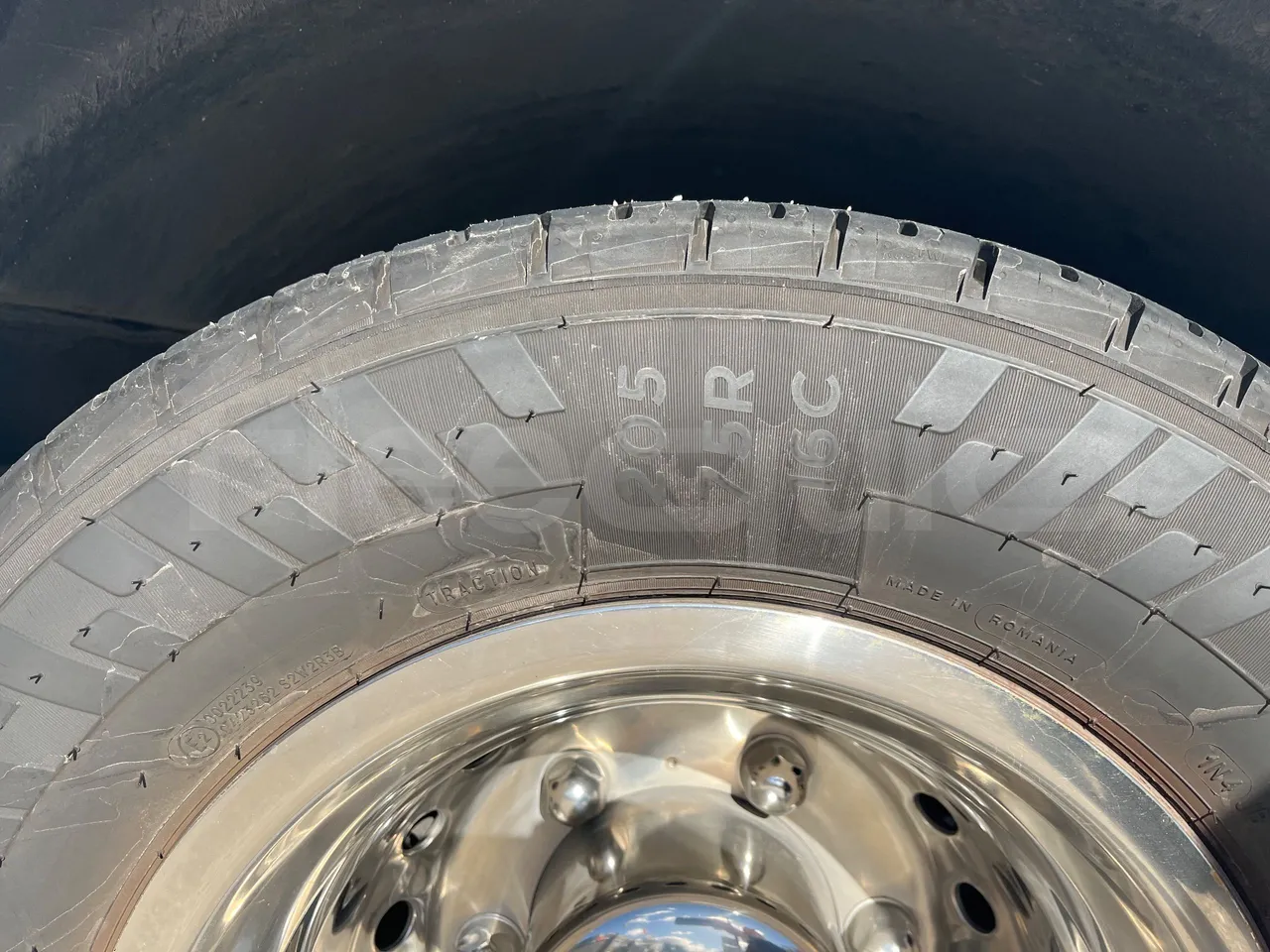 Mercedes-Benz Sprinter UNVI - EUR6/120kW/7.545m - rear left tire photo