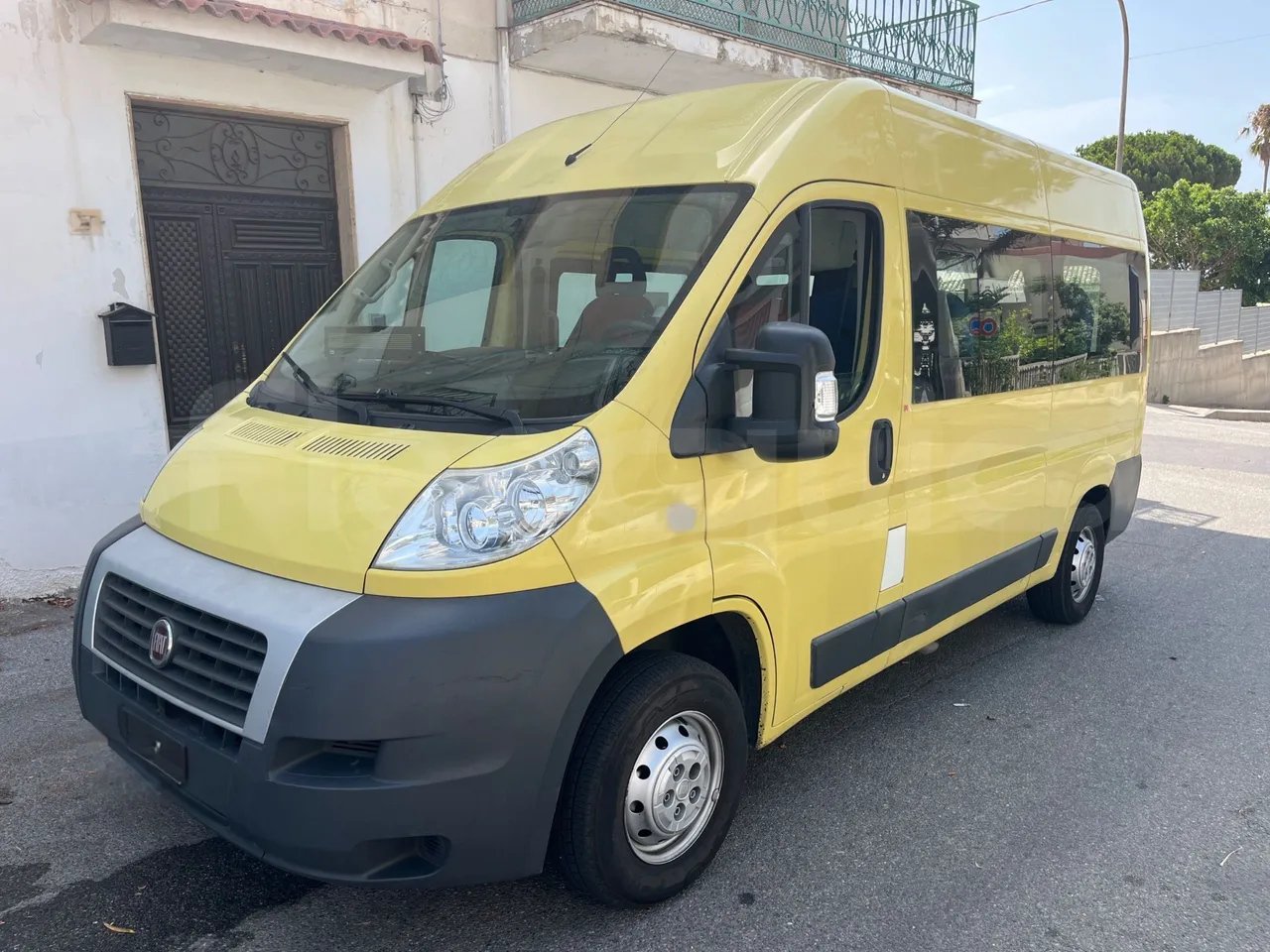 Fiat Ducato - 3/4 Front Left Side