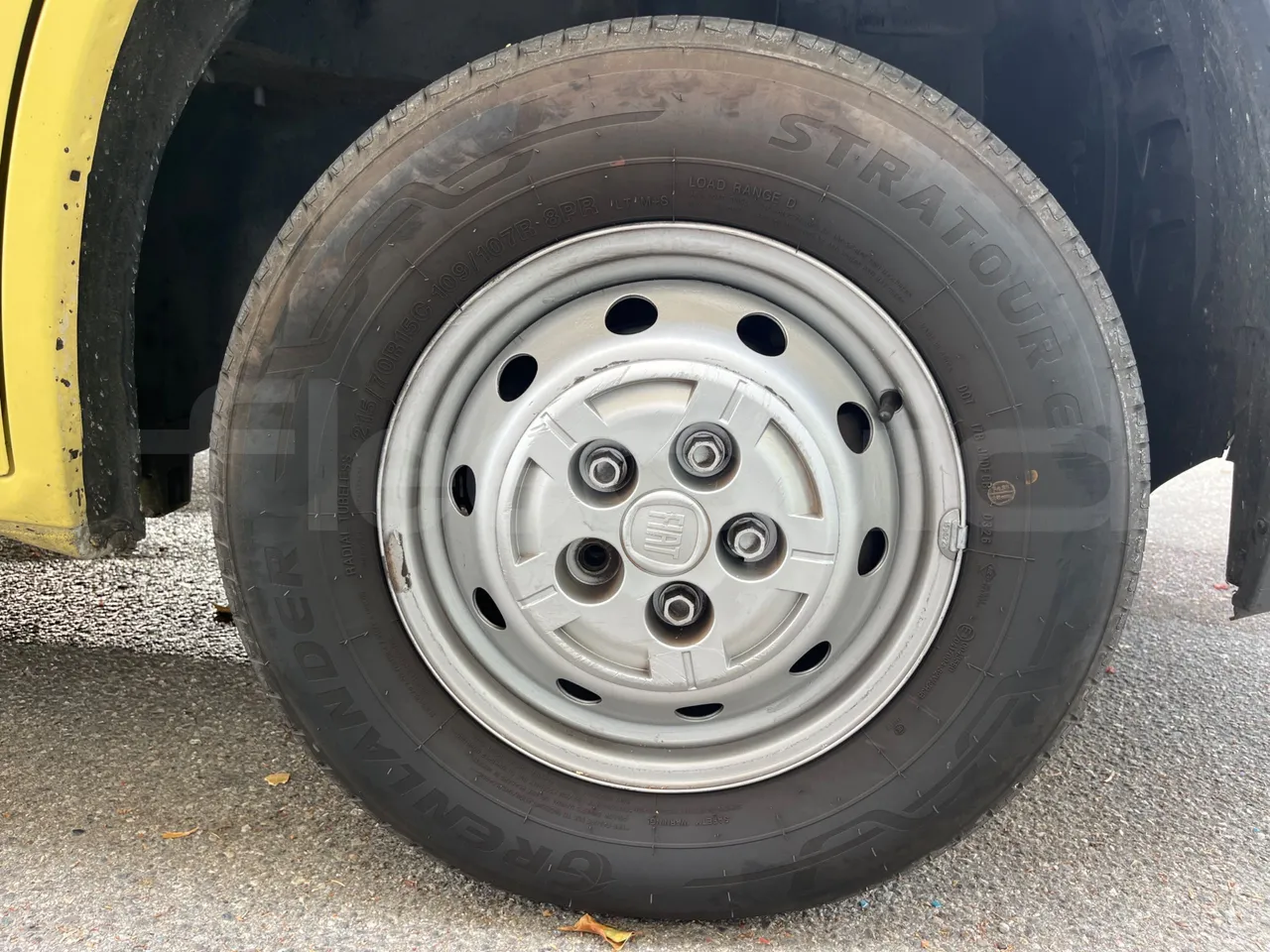 Fiat Ducato - First Axle Left Side: Tyre Size