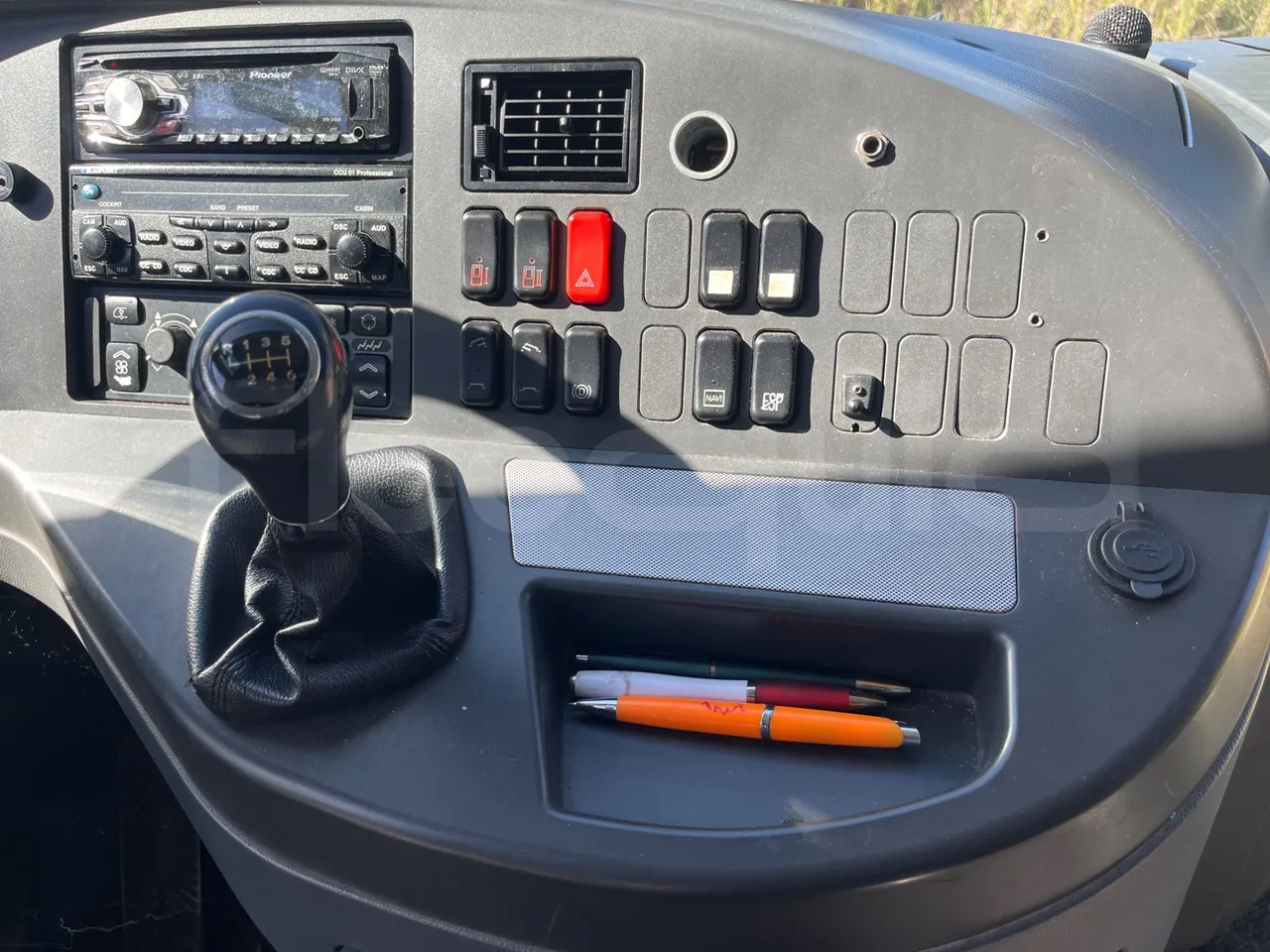 Mercedes-Benz Travego O580 15 RHD - EURO3 - 310kw - 12mt - radio accessories photo