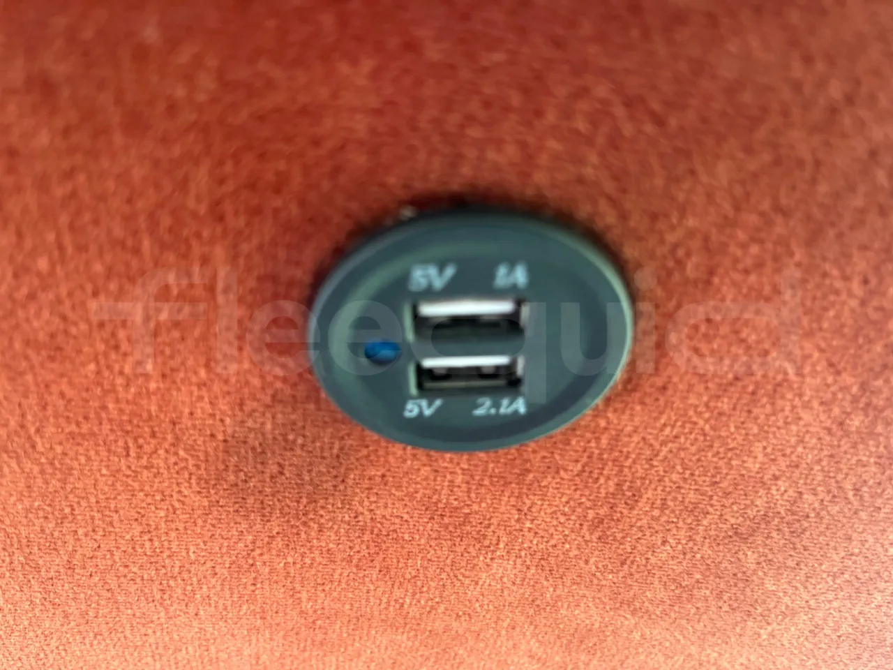 Mercedes-Benz Travego O580 15 RHD - EURO3 - 310kw - 12mt - usb charging detail