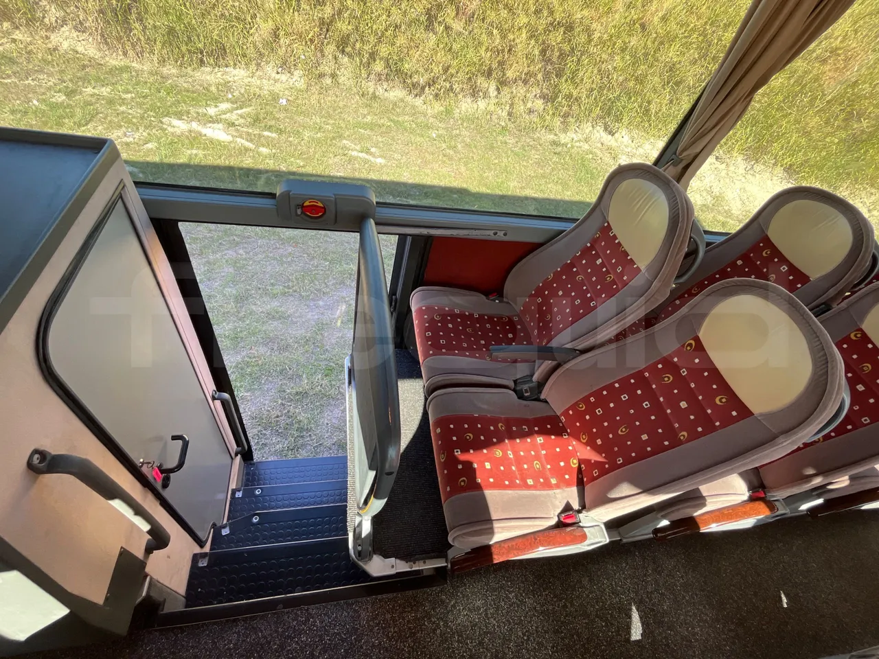 Mercedes-Benz Travego O580 15 RHD - EURO3 - 310kw - 12mt - disabled area photo