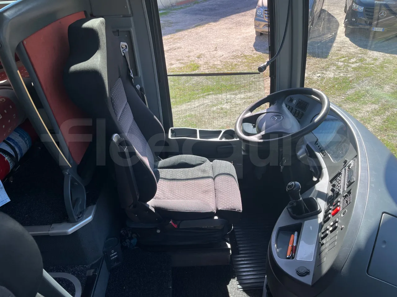 Mercedes-Benz Travego O580 15 RHD - EURO3 - 310kw - 12mt - driver's seat photo