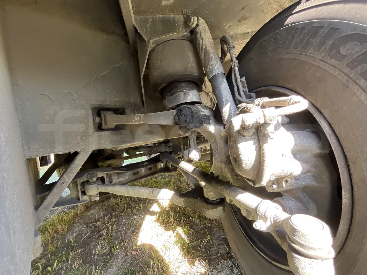 Mercedes-Benz Travego O580 15 RHD - EURO3 - 310kw - 12mt - front air springs left