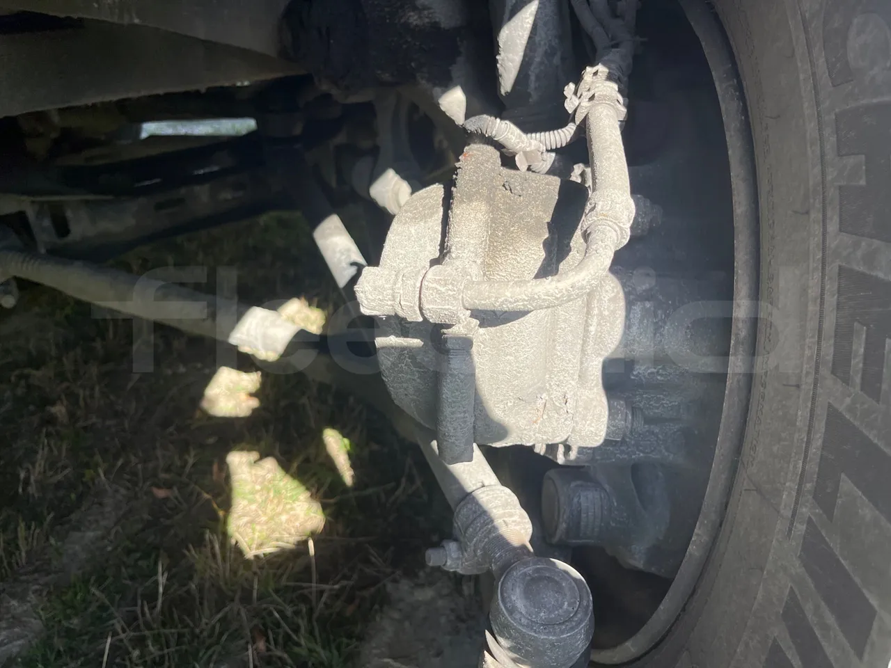 Mercedes-Benz Travego O580 15 RHD - EURO3 - 310kw - 12mt - front brake calipers left