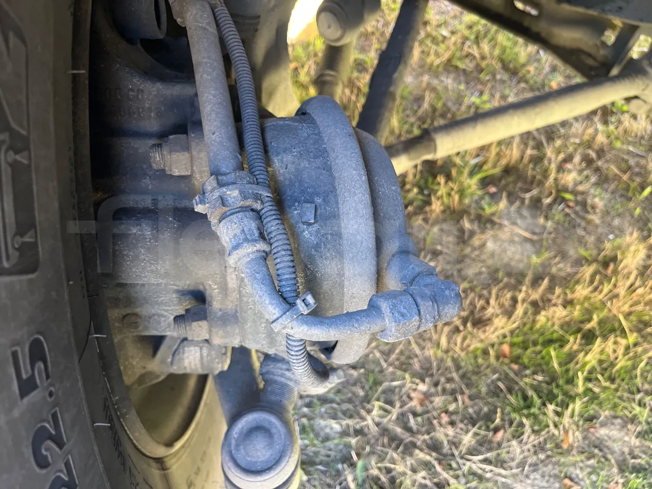 Mercedes-Benz Travego O580 15 RHD - EURO3 - 310kw - 12mt - front brake calipers right