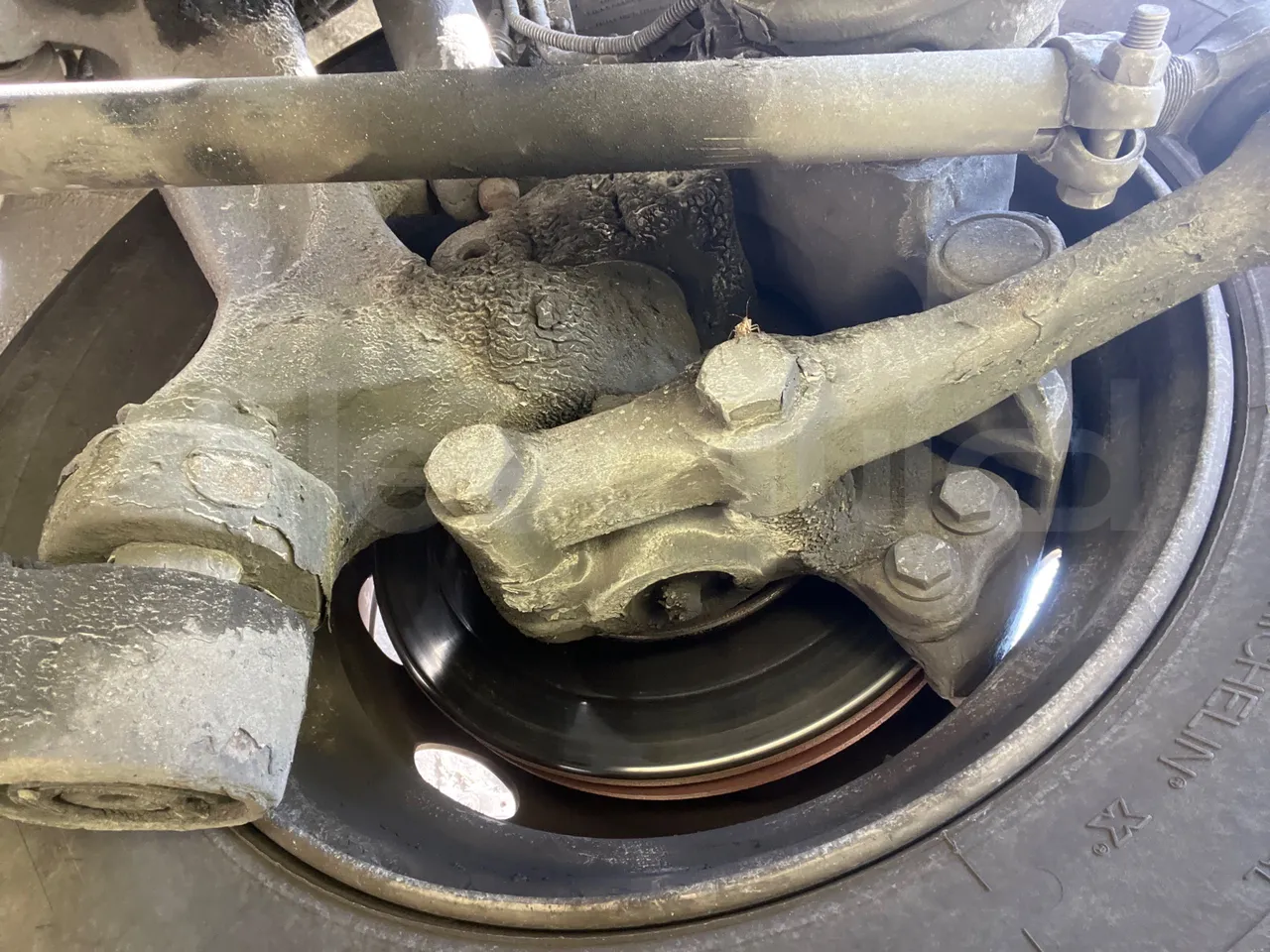 Mercedes-Benz Travego O580 15 RHD - EURO3 - 310kw - 12mt - front discs left