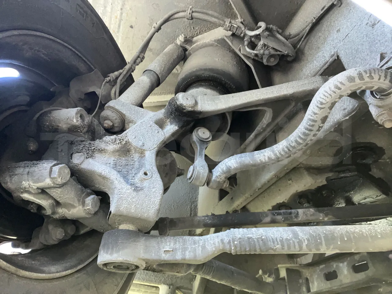 Mercedes-Benz Travego O580 15 RHD - EURO3 - 310kw - 12mt - front shock absorbers left