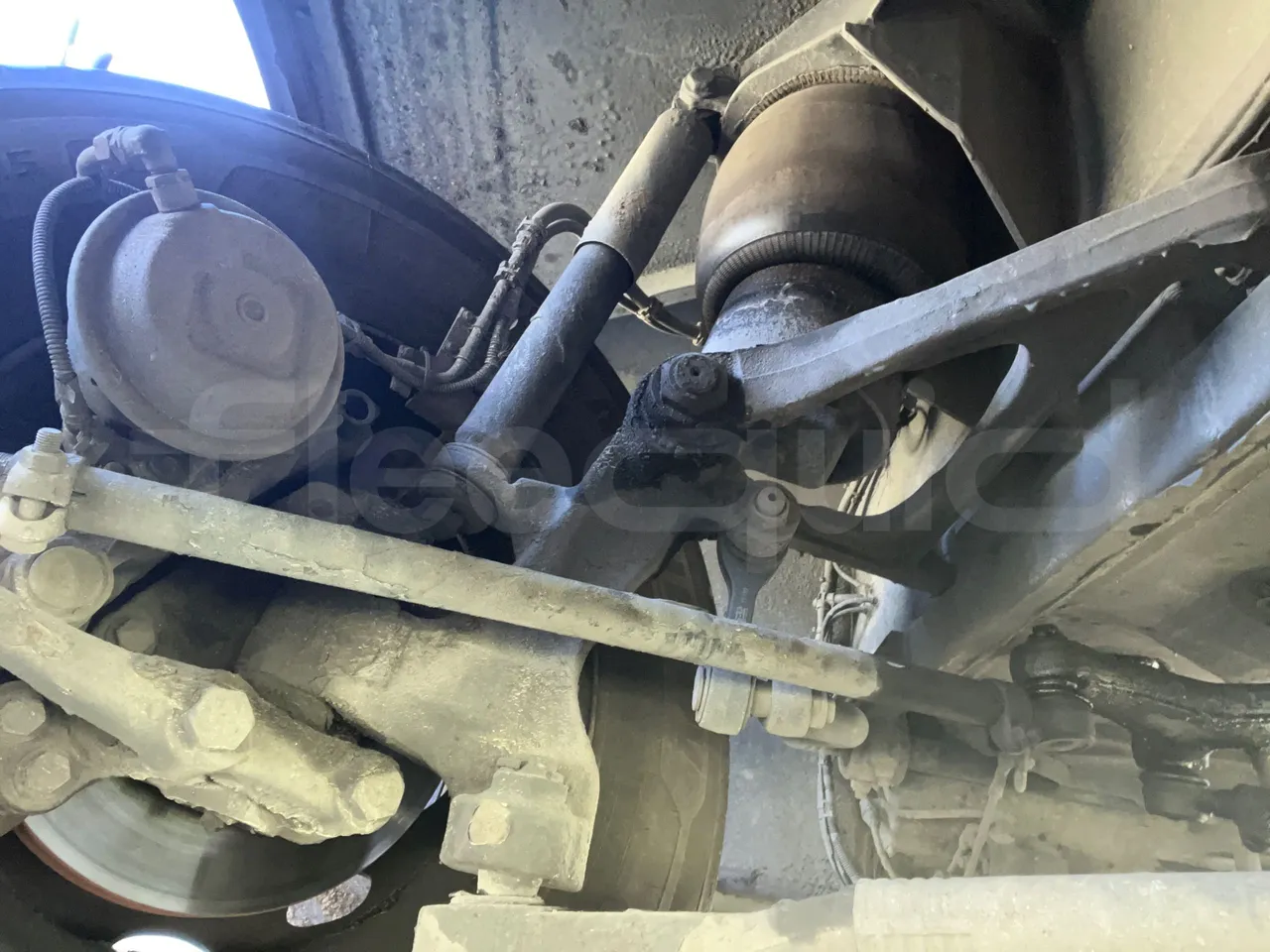 Mercedes-Benz Travego O580 15 RHD - EURO3 - 310kw - 12mt - front shock absorbers right