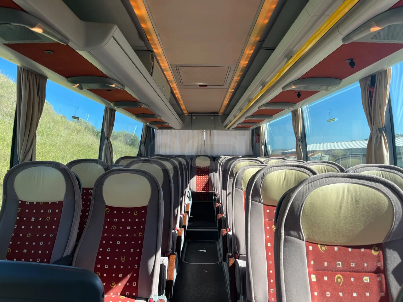 Mercedes-Benz Travego O580 15 RHD - EURO3 - 310kw - 12mt - reverse view middle aisle