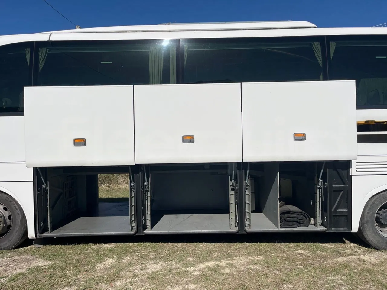 Mercedes-Benz Travego O580 15 RHD - EURO3 - 310kw - 12mt - luggage rack photo