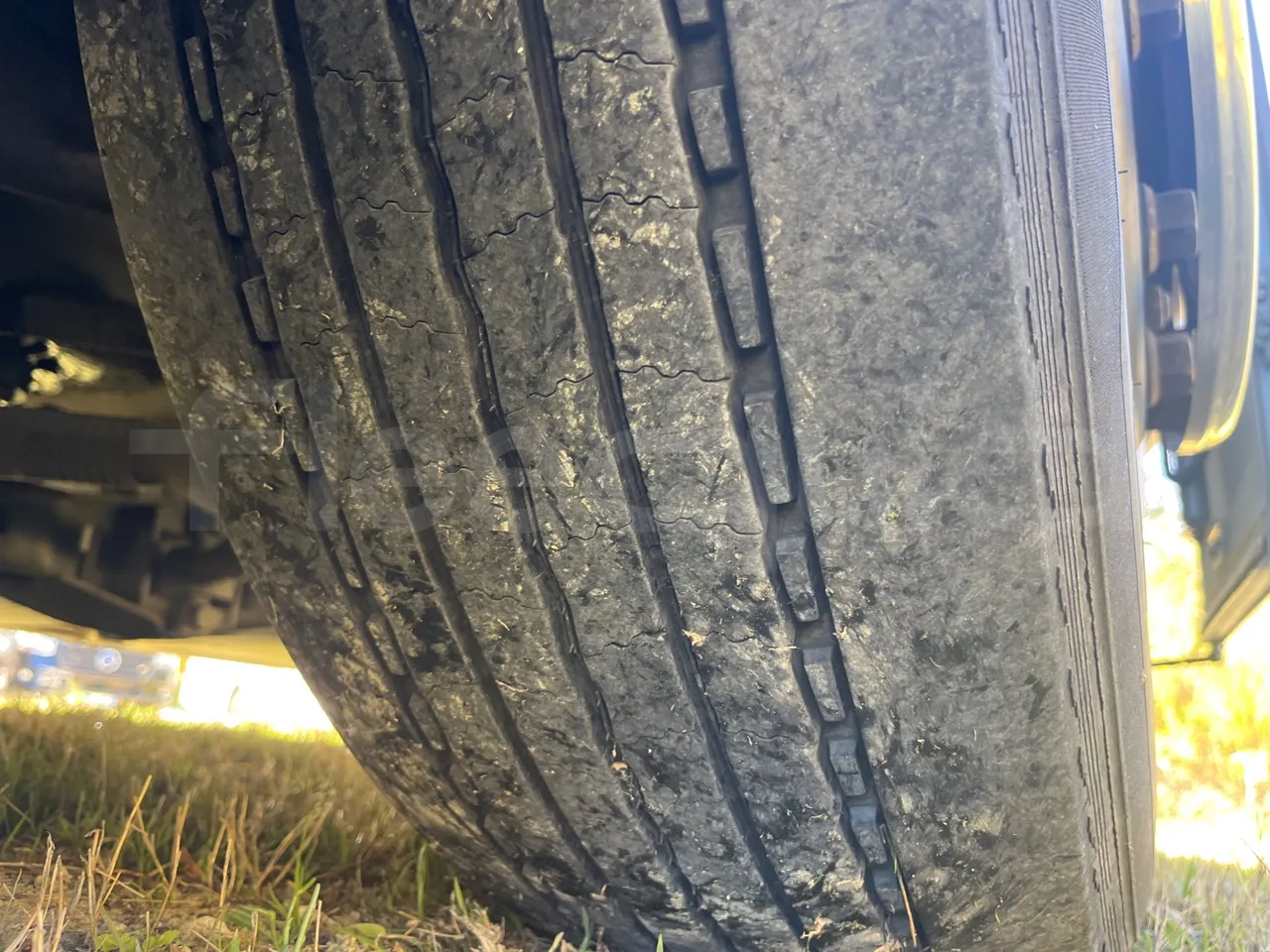 Mercedes-Benz Travego O580 15 RHD - EURO3 - 310kw - 12mt - tread condition front tires right