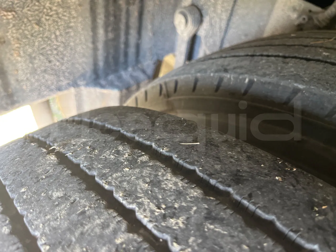 Mercedes-Benz Travego O580 15 RHD - EURO3 - 310kw - 12mt - tread condition third axle tires left