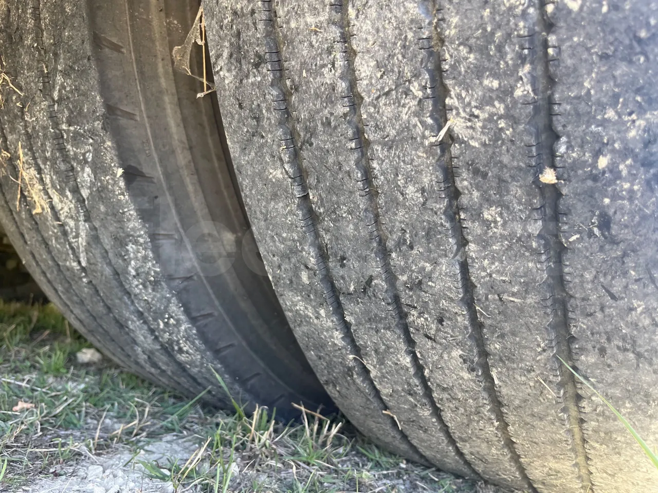 Mercedes-Benz Travego O580 15 RHD - EURO3 - 310kw - 12mt - tread condition third axle tires right