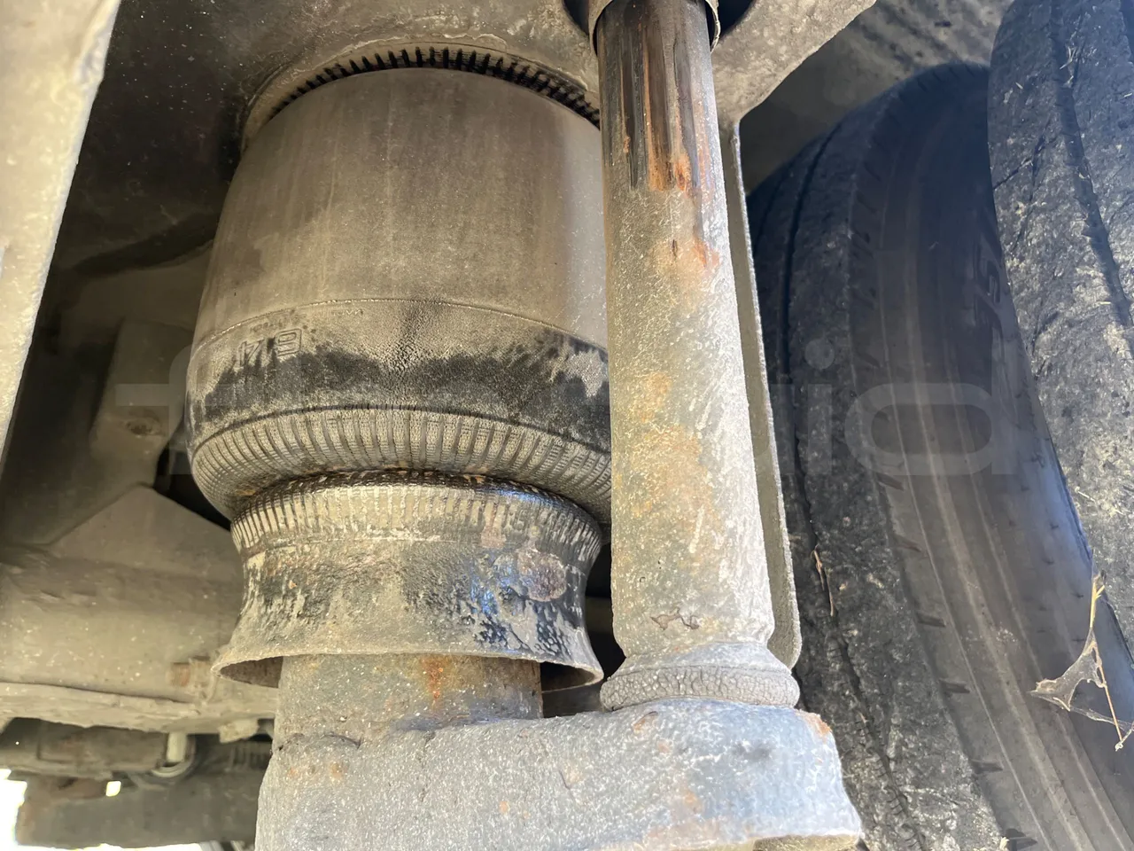 Mercedes-Benz Travego O580 15 RHD - EURO3 - 310kw - 12mt - axle 3 air springs 1 right