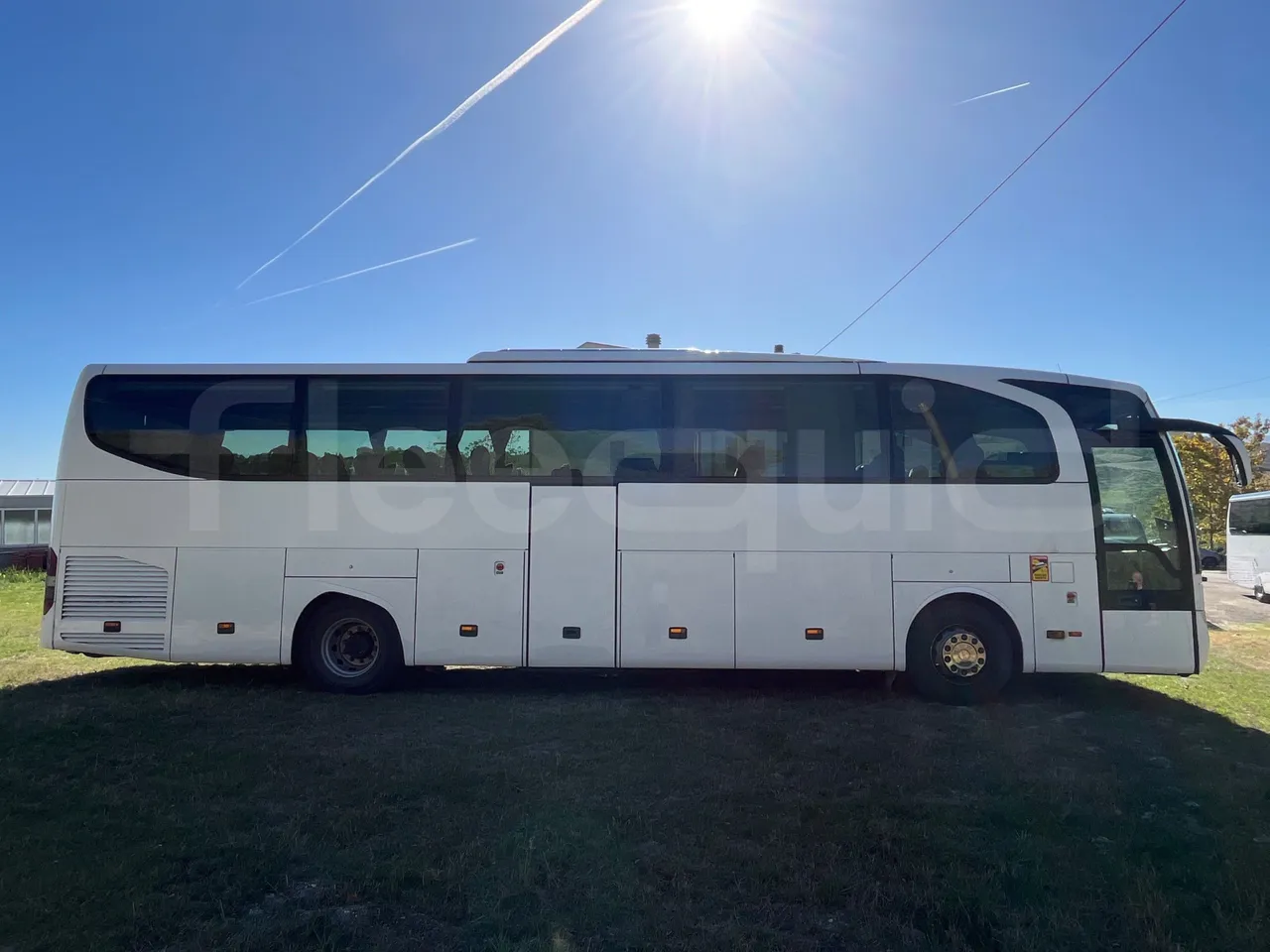 Mercedes-Benz Travego O580 15 RHD - EURO3 - 310kw - 12mt - right side doors closed