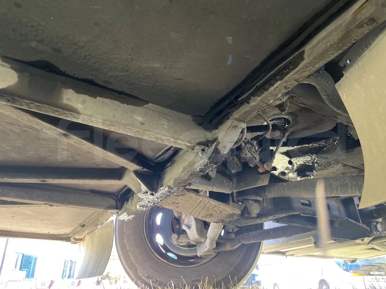 Mercedes-Benz Travego O580 15 RHD - EURO3 - 310kw - 12mt - front axle right side