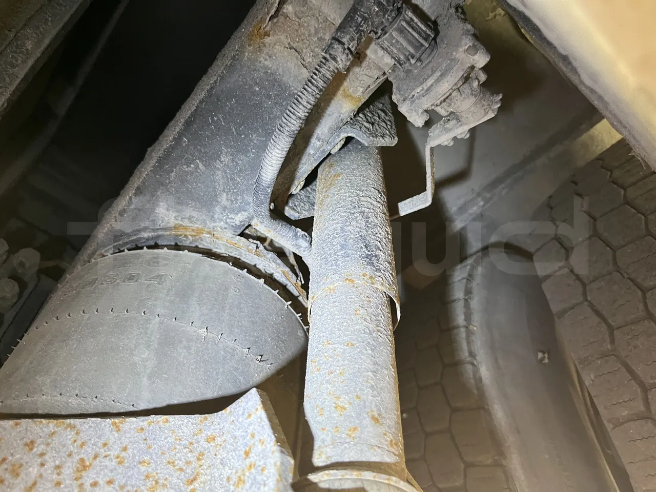 Scania De Simon - Second Axle First Shock Absorbers Left Side