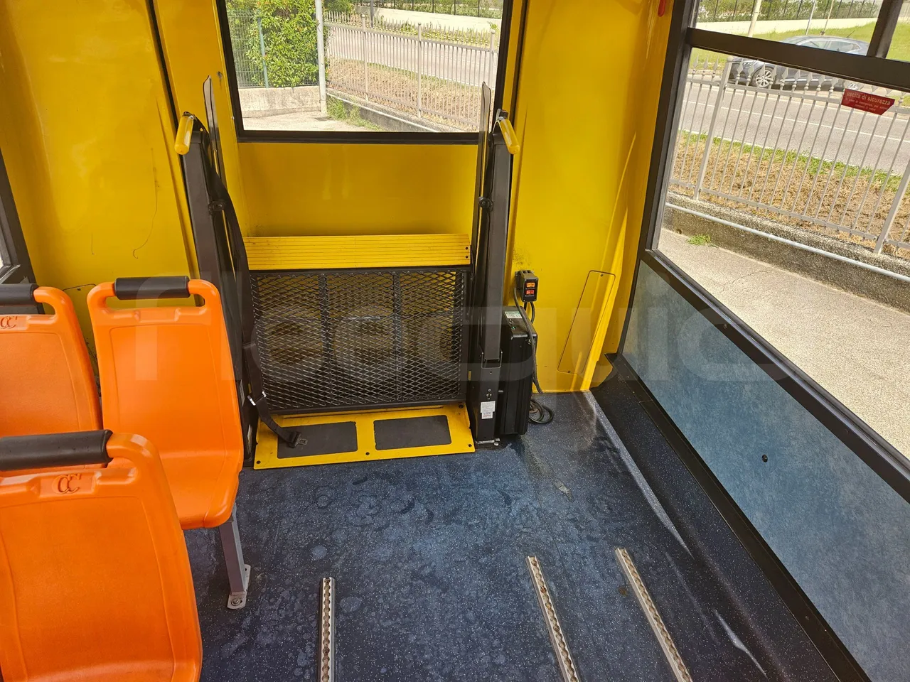 Iveco Cacciamali TS65-4350/ Euro5 - 100 Kw - 8,040 Mt - disabled area photo