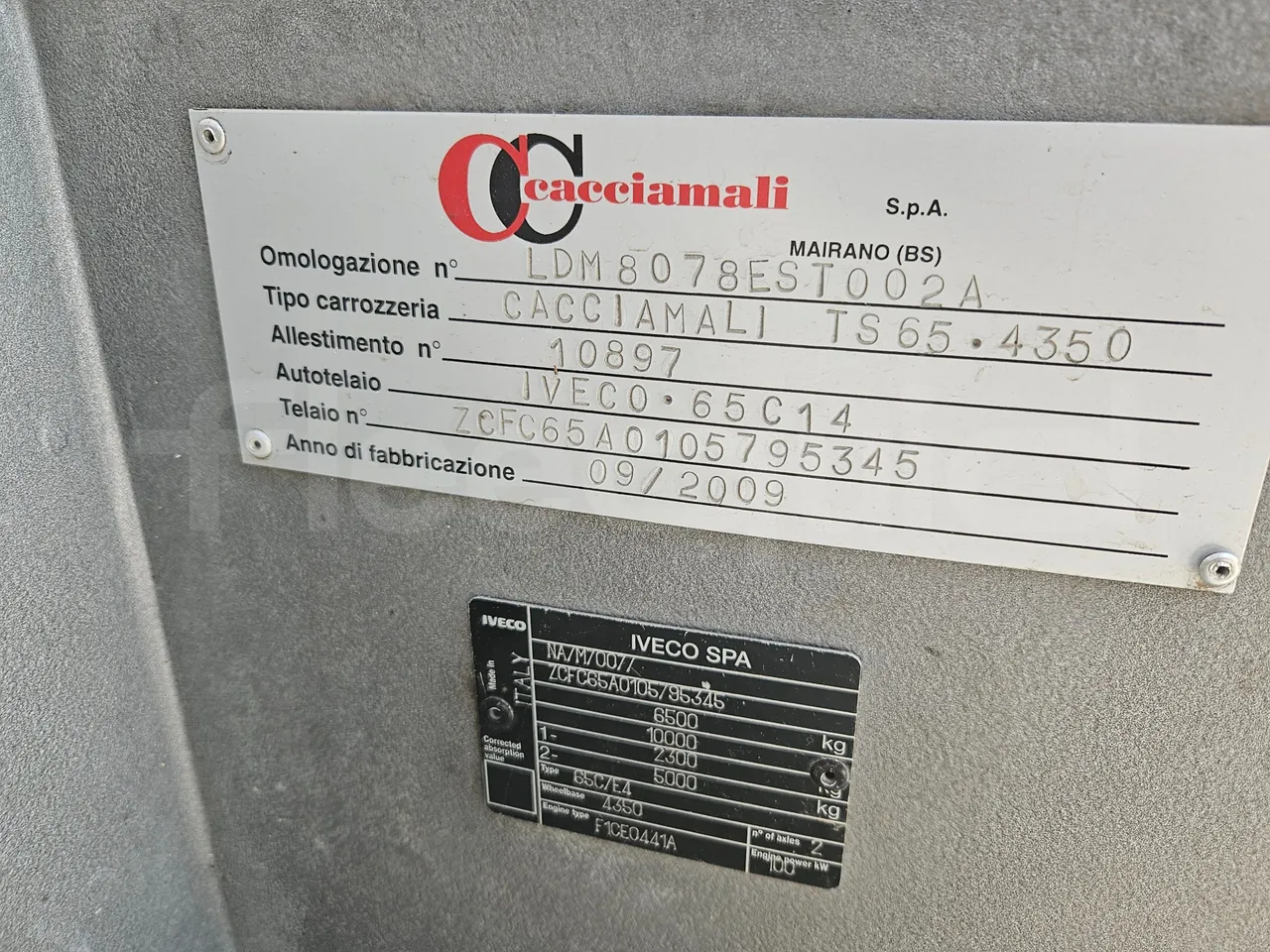 Iveco Cacciamali TS65-4350/ Euro5 - 100 Kw - 8,040 Mt - vehicle plate photo