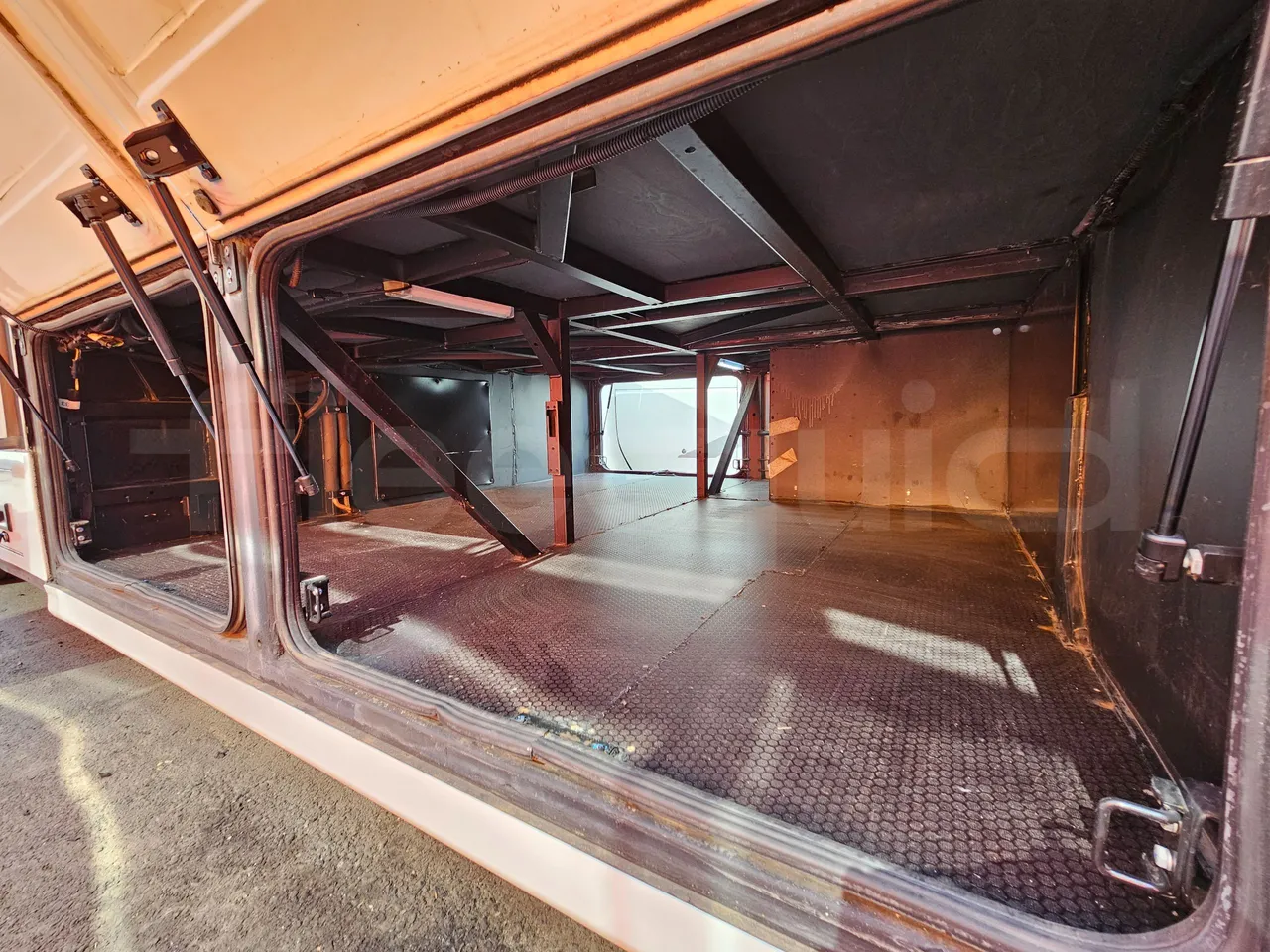 Karsan STAR M3V3CATYSLEN - kW 137 - EURO6 - 8.3m - luggage rack photo