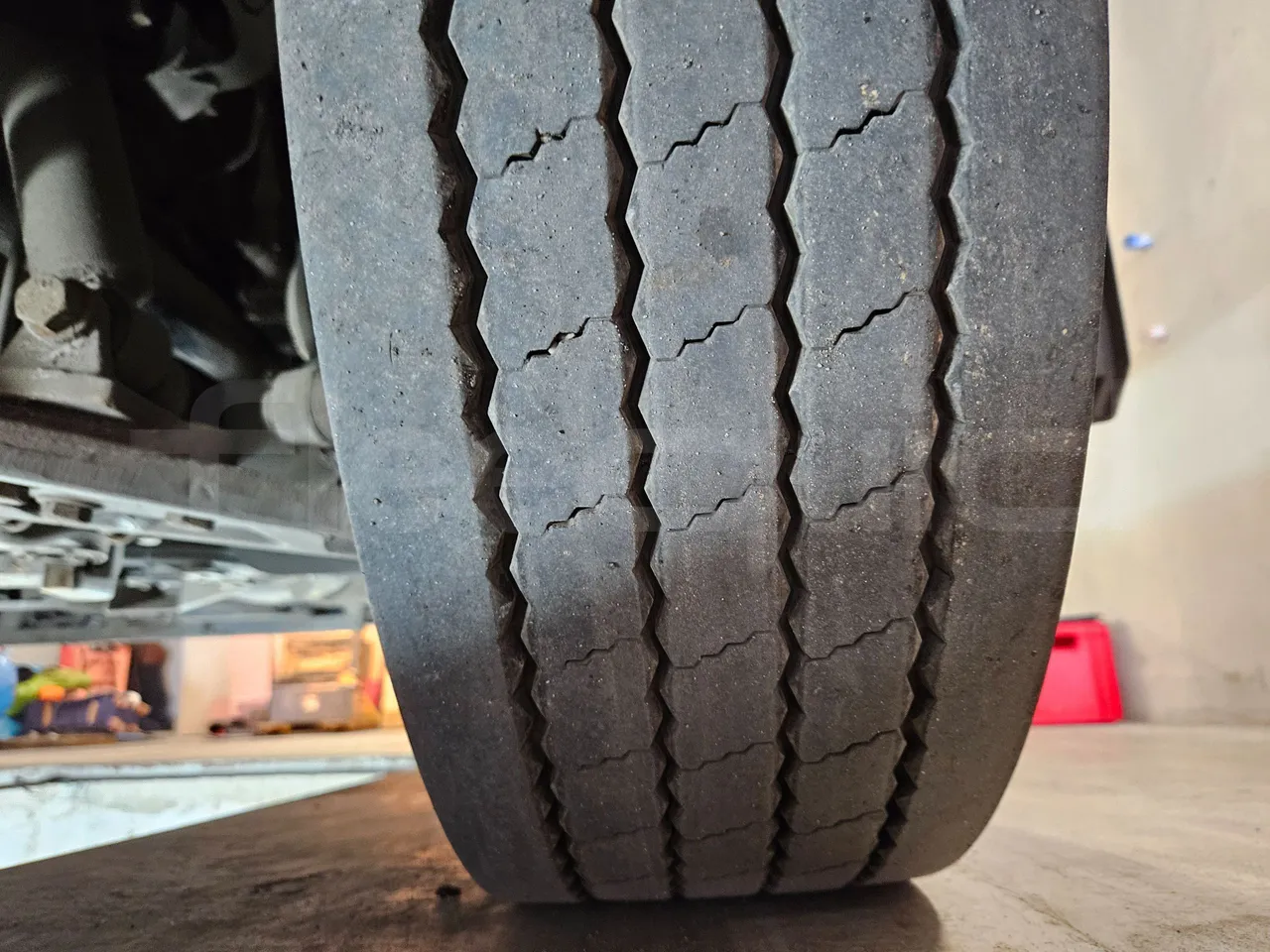 Karsan STAR M3V3CATYSLEN - kW 137 - EURO6 - 8.3m - tread condition front tires left