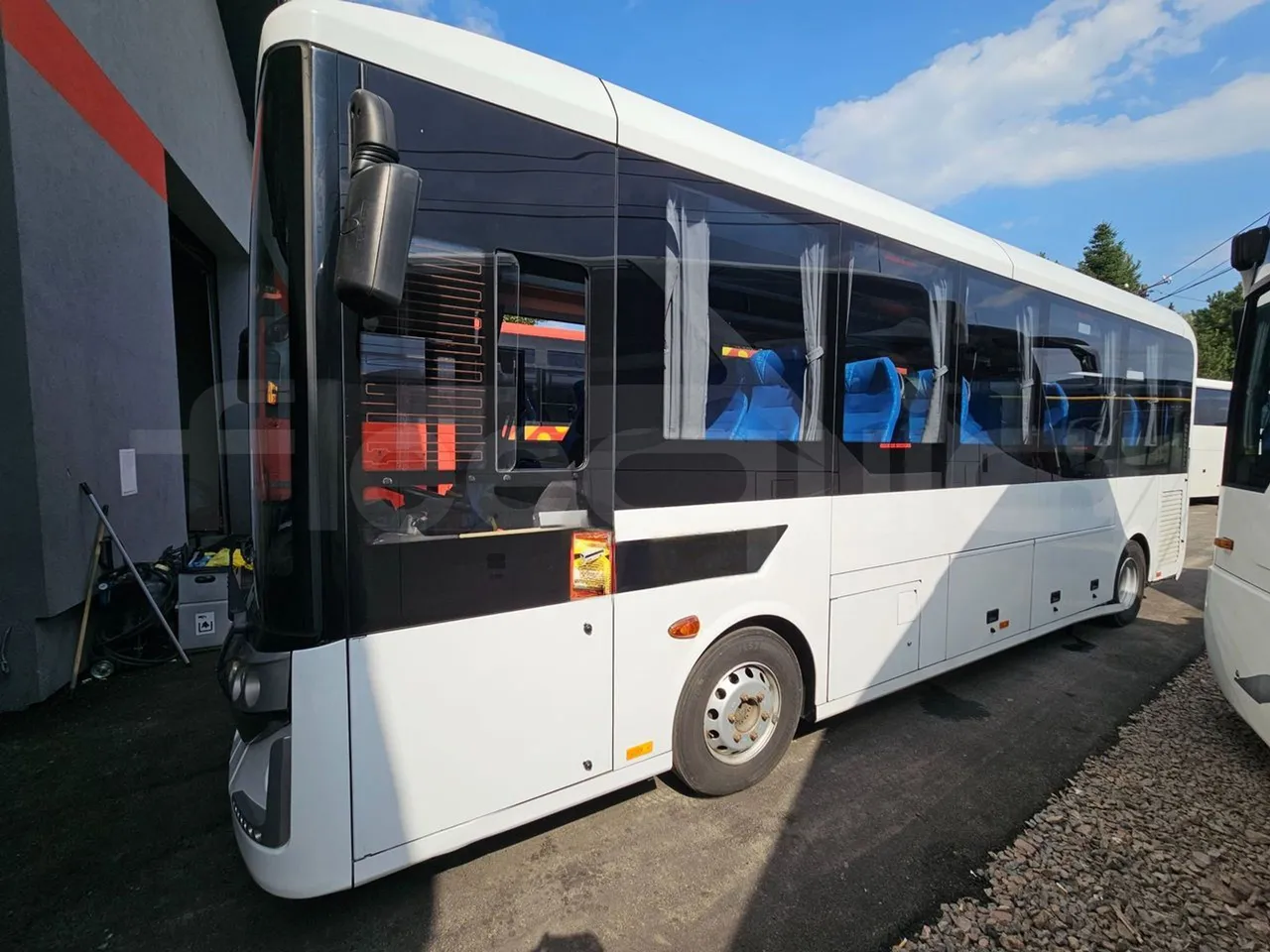 Karsan STAR M3V3CATYSLEN - kW 137 - EURO6 - 8.3m - left side photo