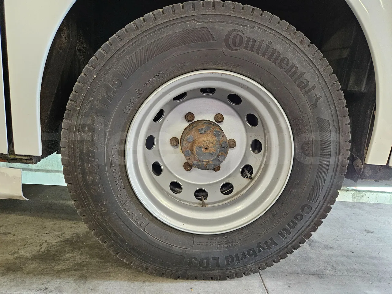 Karsan STAR M3V3CATYSLEN - kW 137 - EURO6 - 8.3m - rear left tire photo