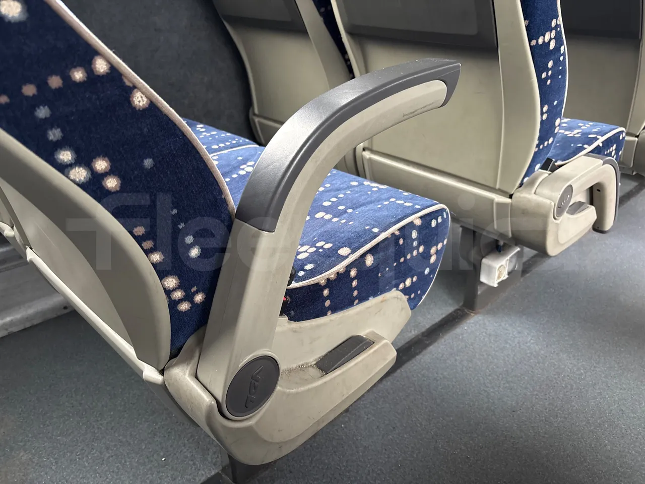 Vdl Futura FHD2 - Euro6 - 271kW - 12.870mt - armrest detail photo