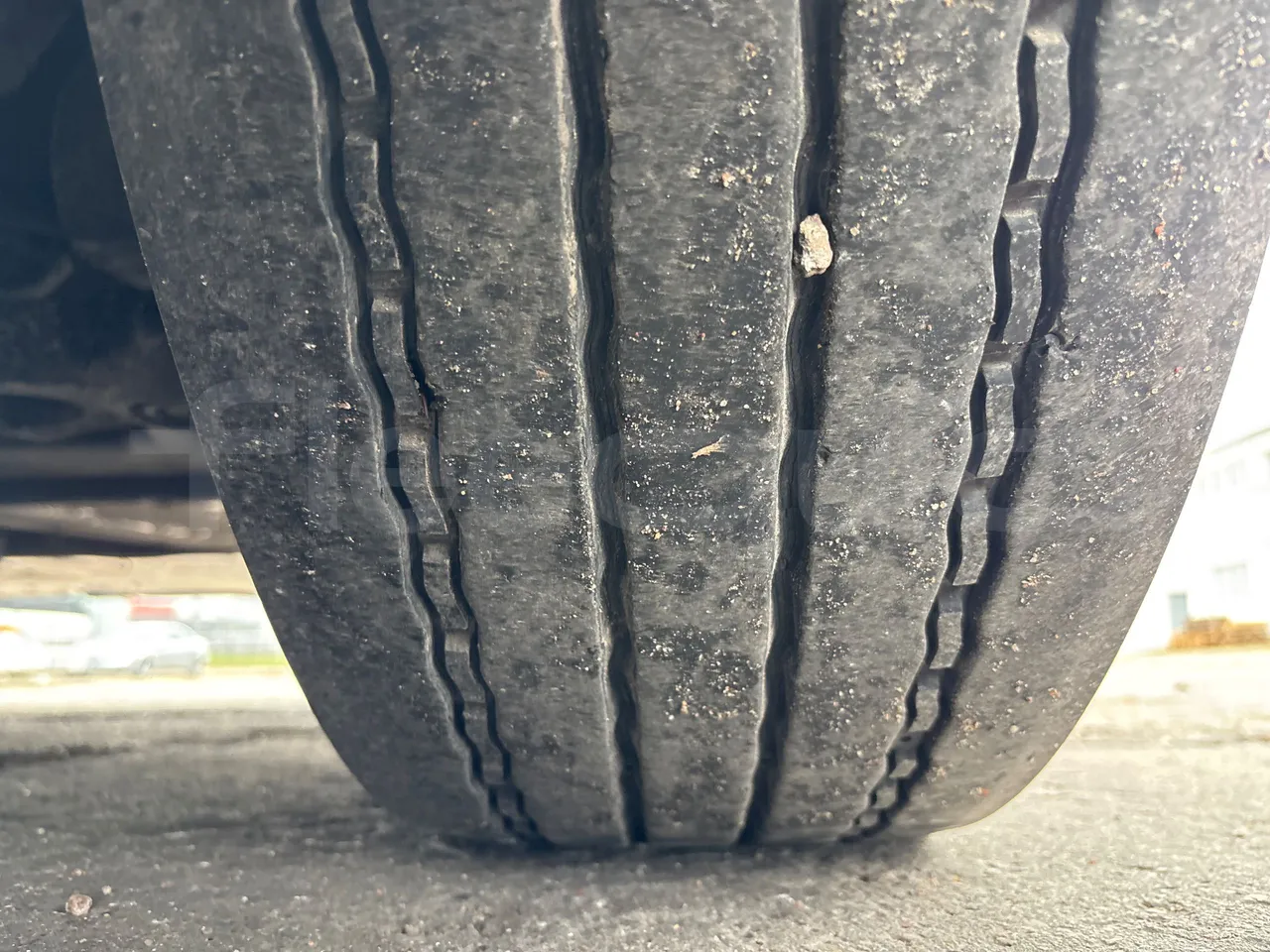 Vdl Futura FHD2 - Euro6 - 271kW - 12.870mt - tread condition front tires right