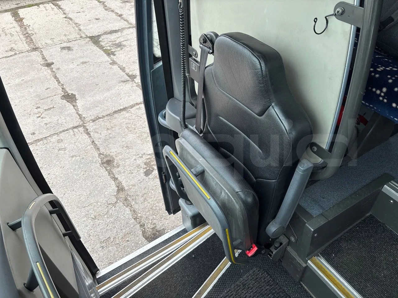 Vdl Futura FHD2 - Euro6 - 271kW - 12.870mt - hostess seat photo