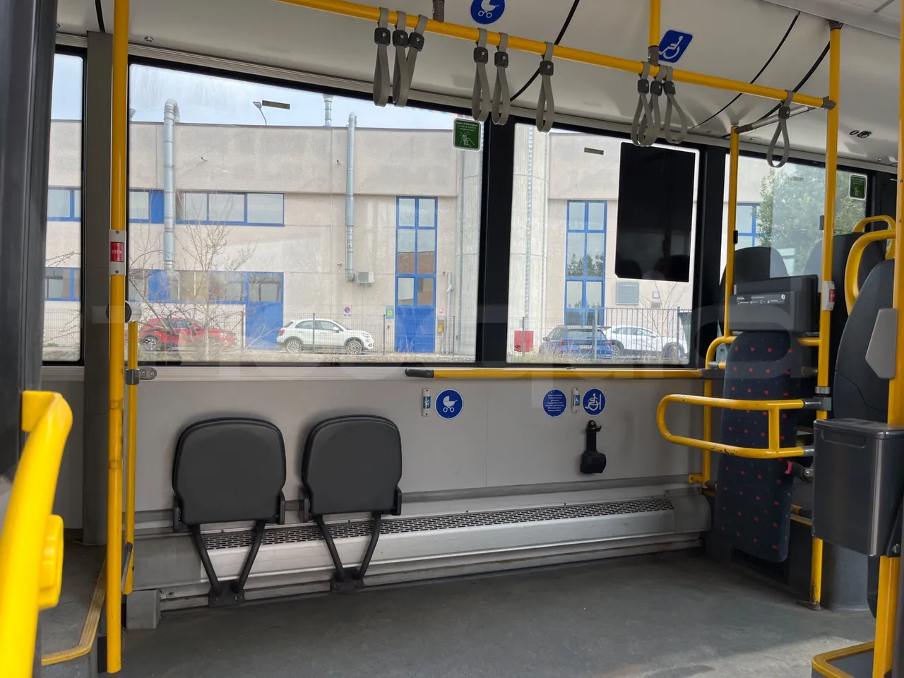 Solaris Urbino 12 - Euro6 - 240kW - 12mt - disabled area photo