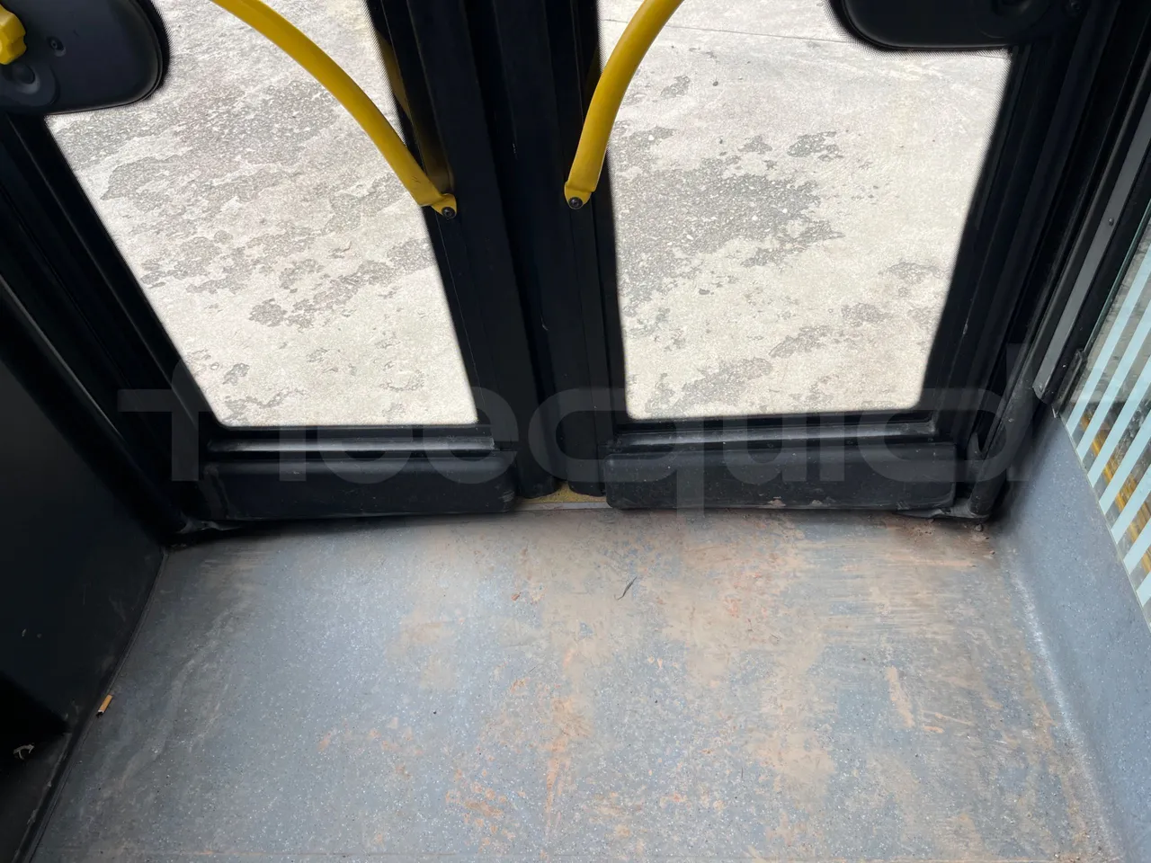 Solaris Urbino 12 - Euro6 - 240kW - 12mt - door mechanism photo