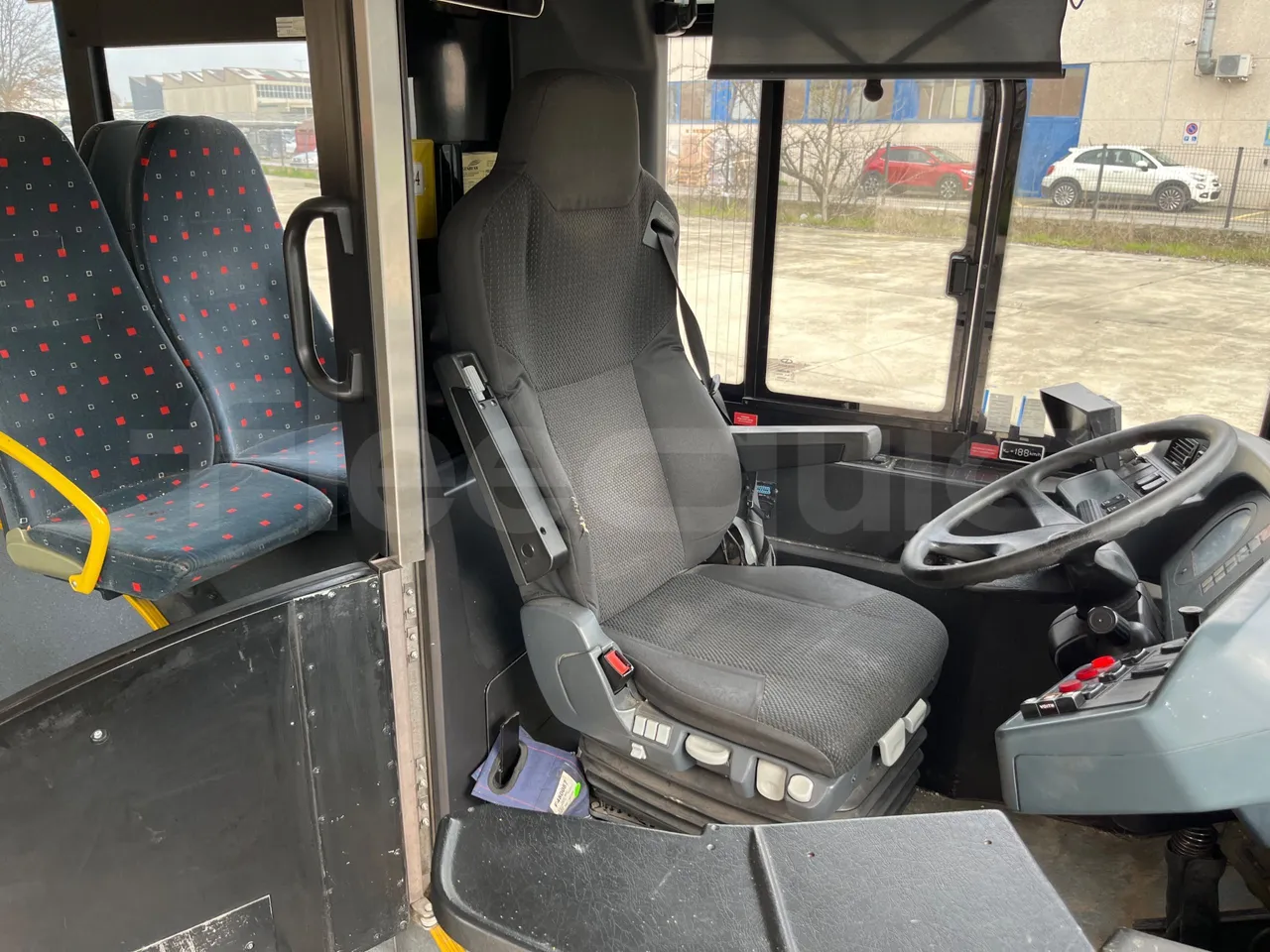 Solaris Urbino 12 - Euro6 - 240kW - 12mt - driver's seat photo